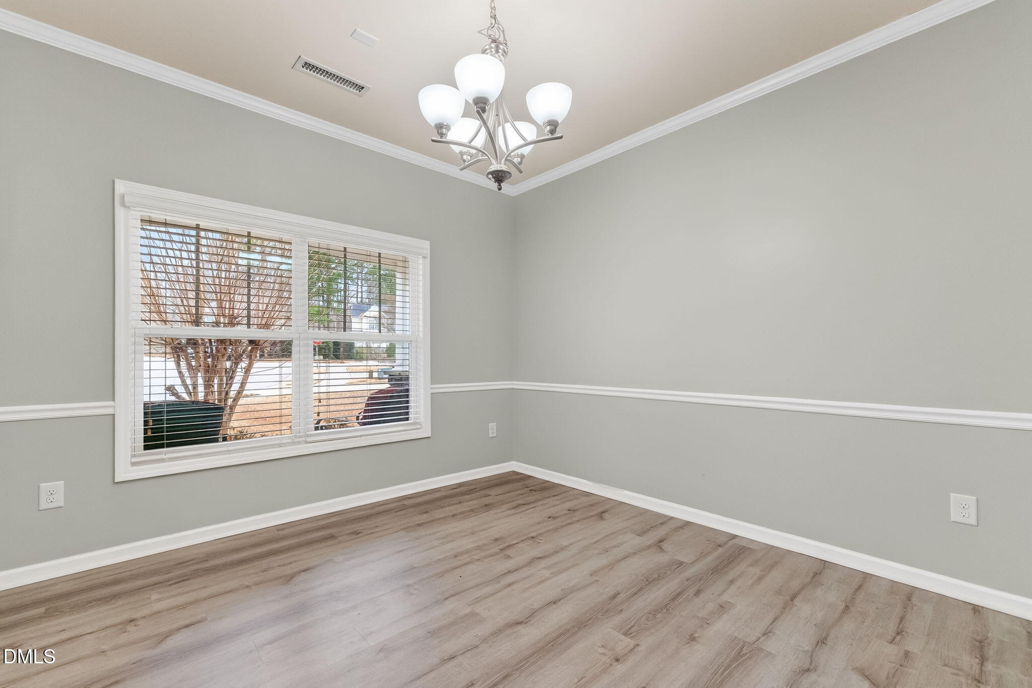 2709 Banks Lake Court