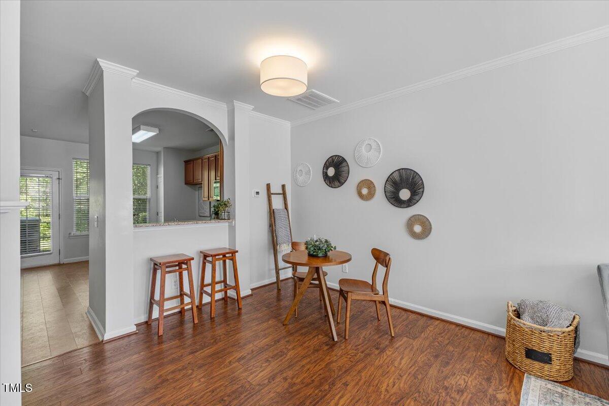5318 Crescentview Parkway
