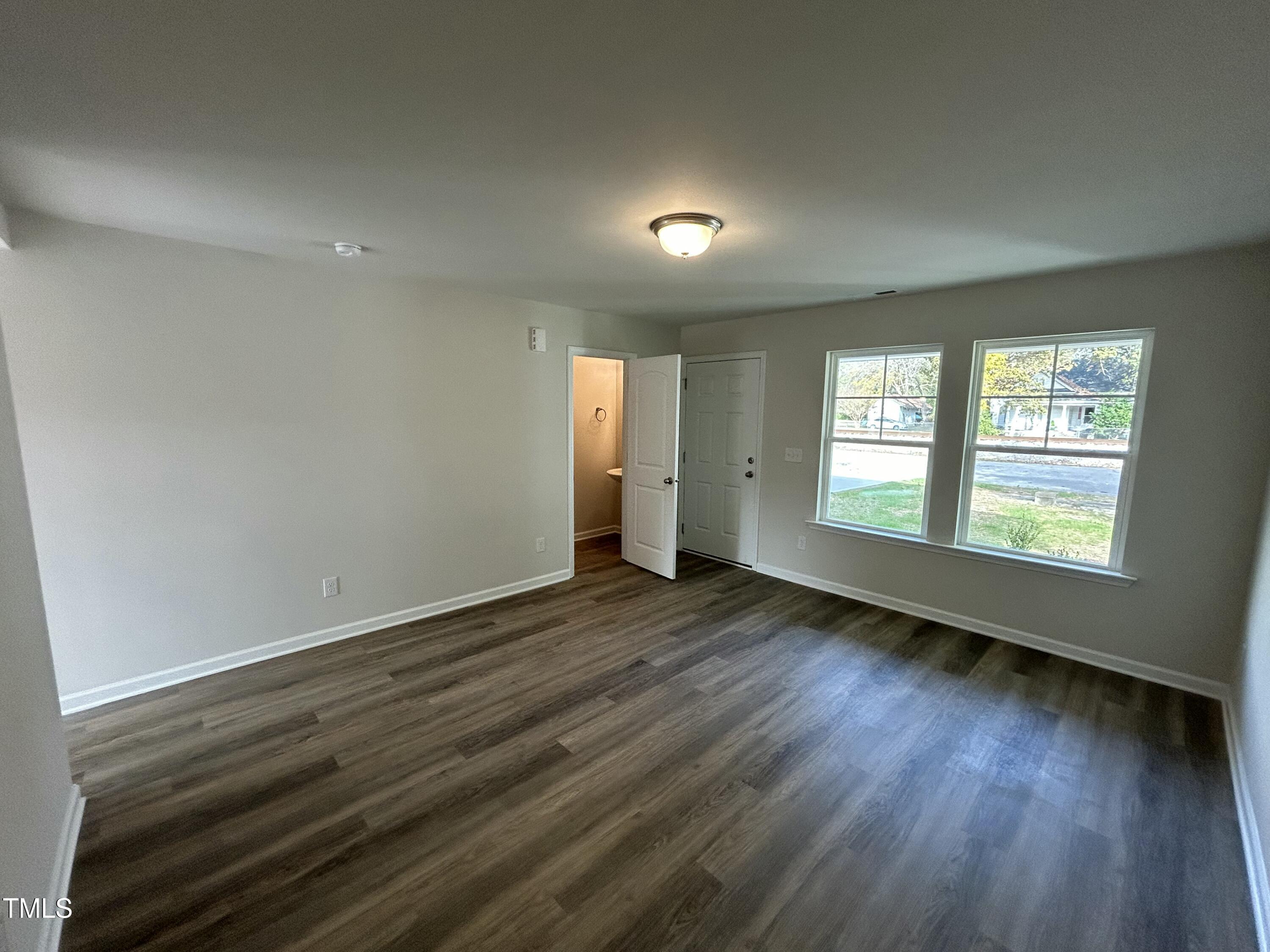 201 W Railroad Street