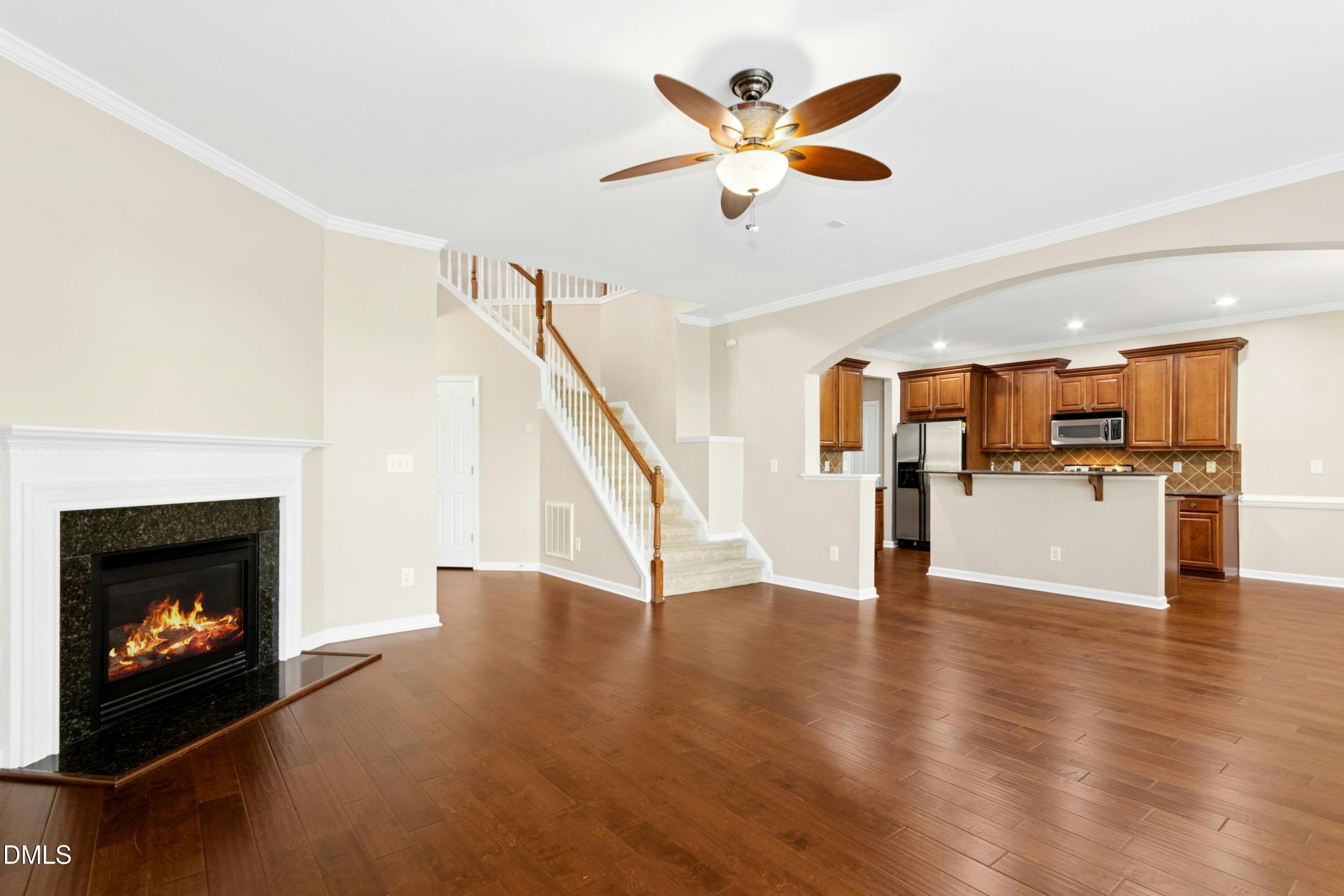 414 Hilltop View Street