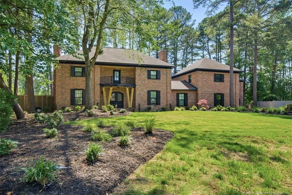 400 Kingsford Court