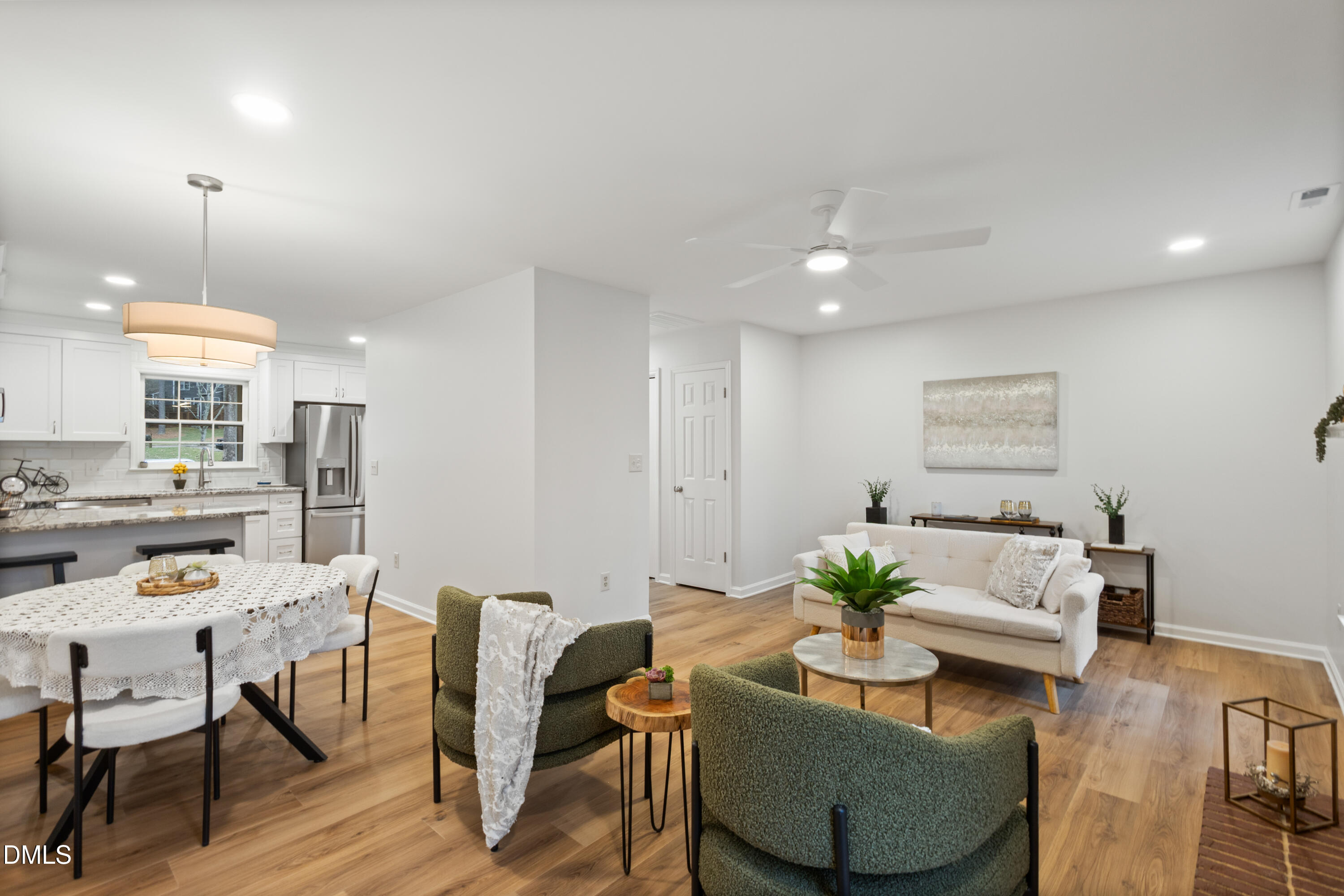 136 Lake Hollow Circle