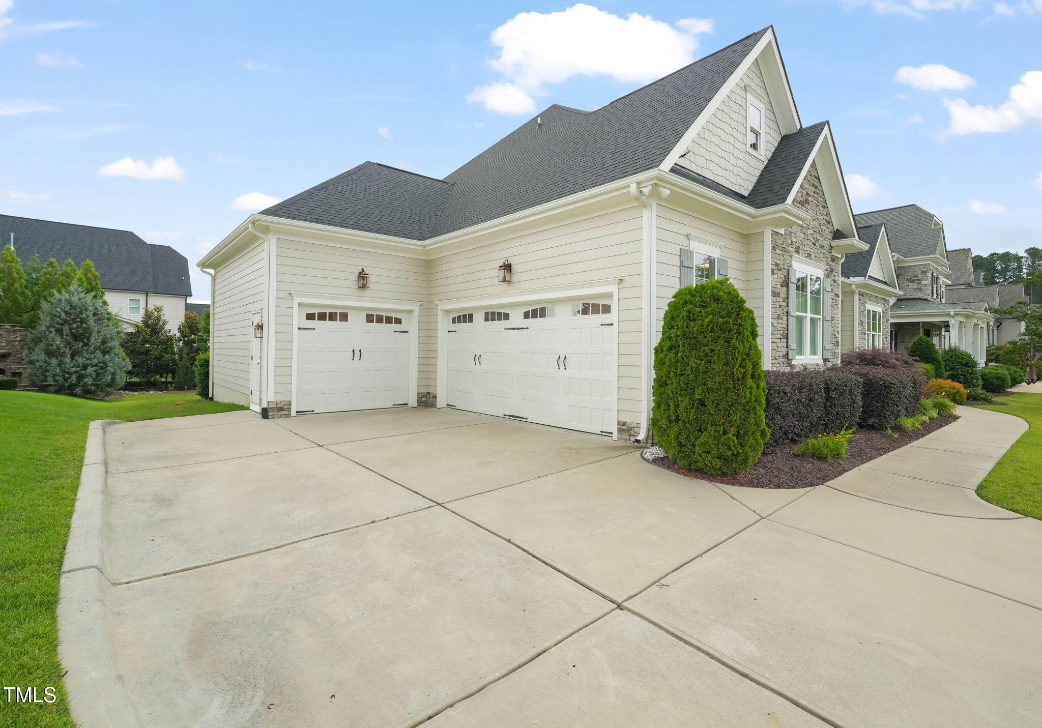 121 Hardy Oaks Way