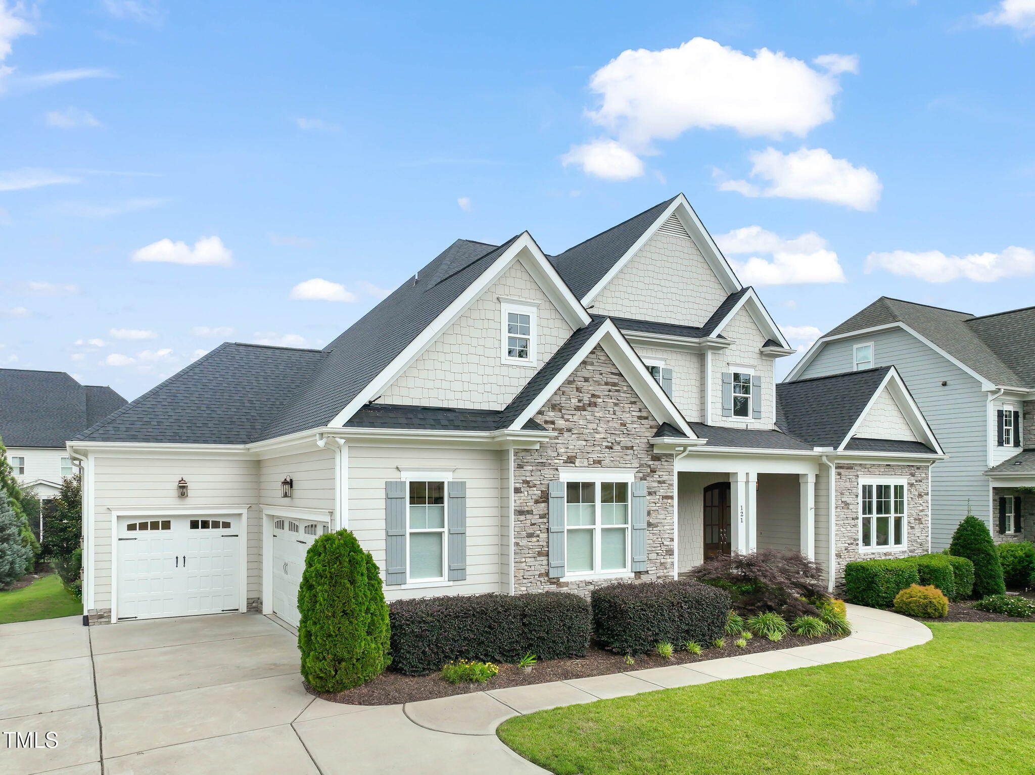 121 Hardy Oaks Way