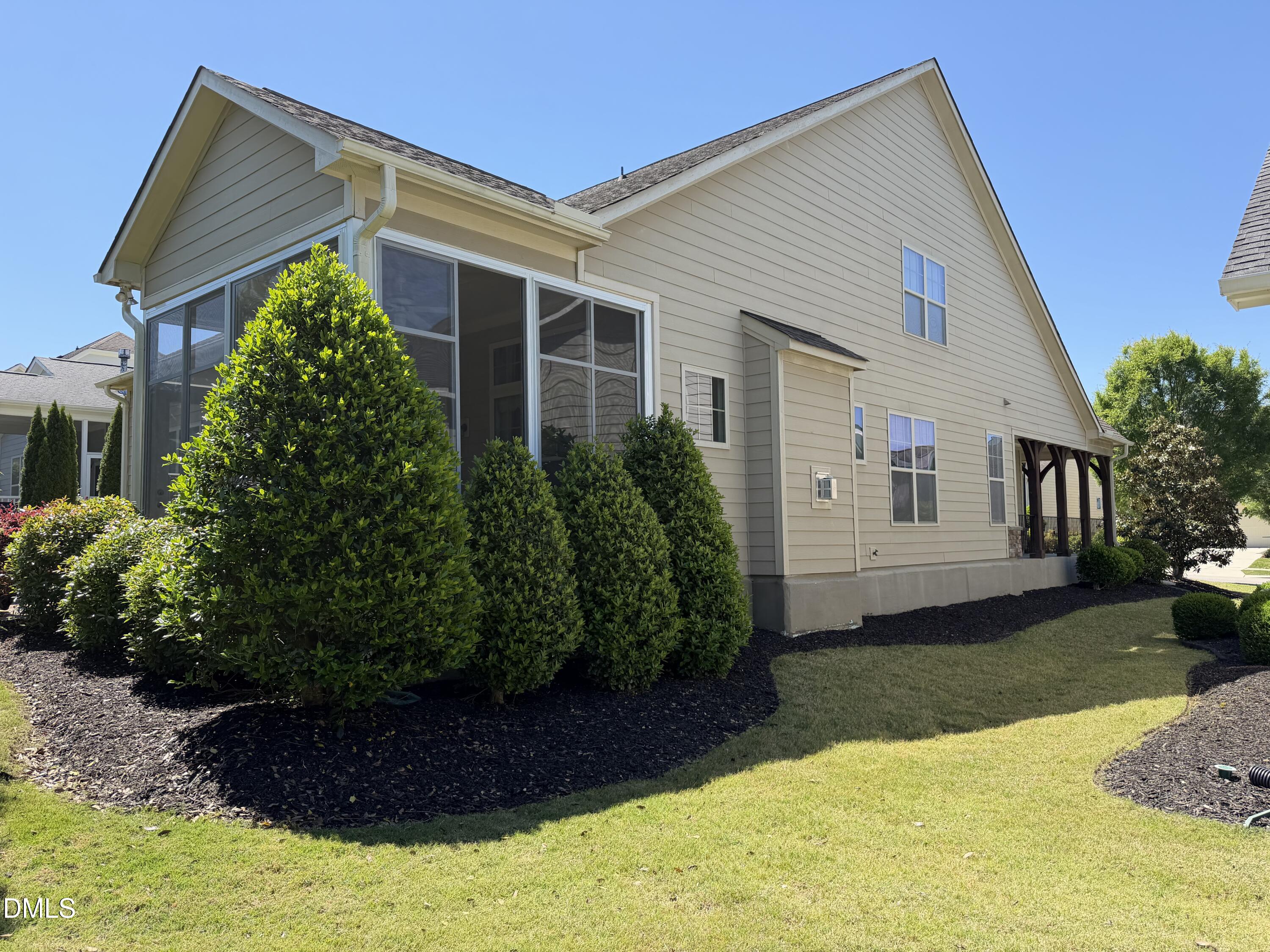 820 Lemongrass Lane