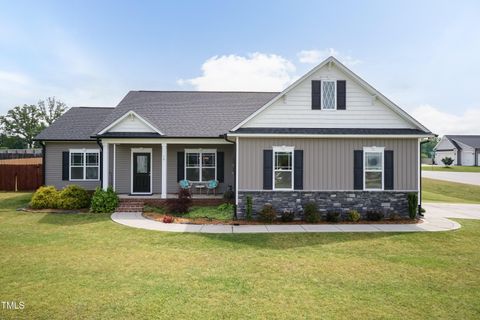 18 Fisher Rd Lillington NC 27546