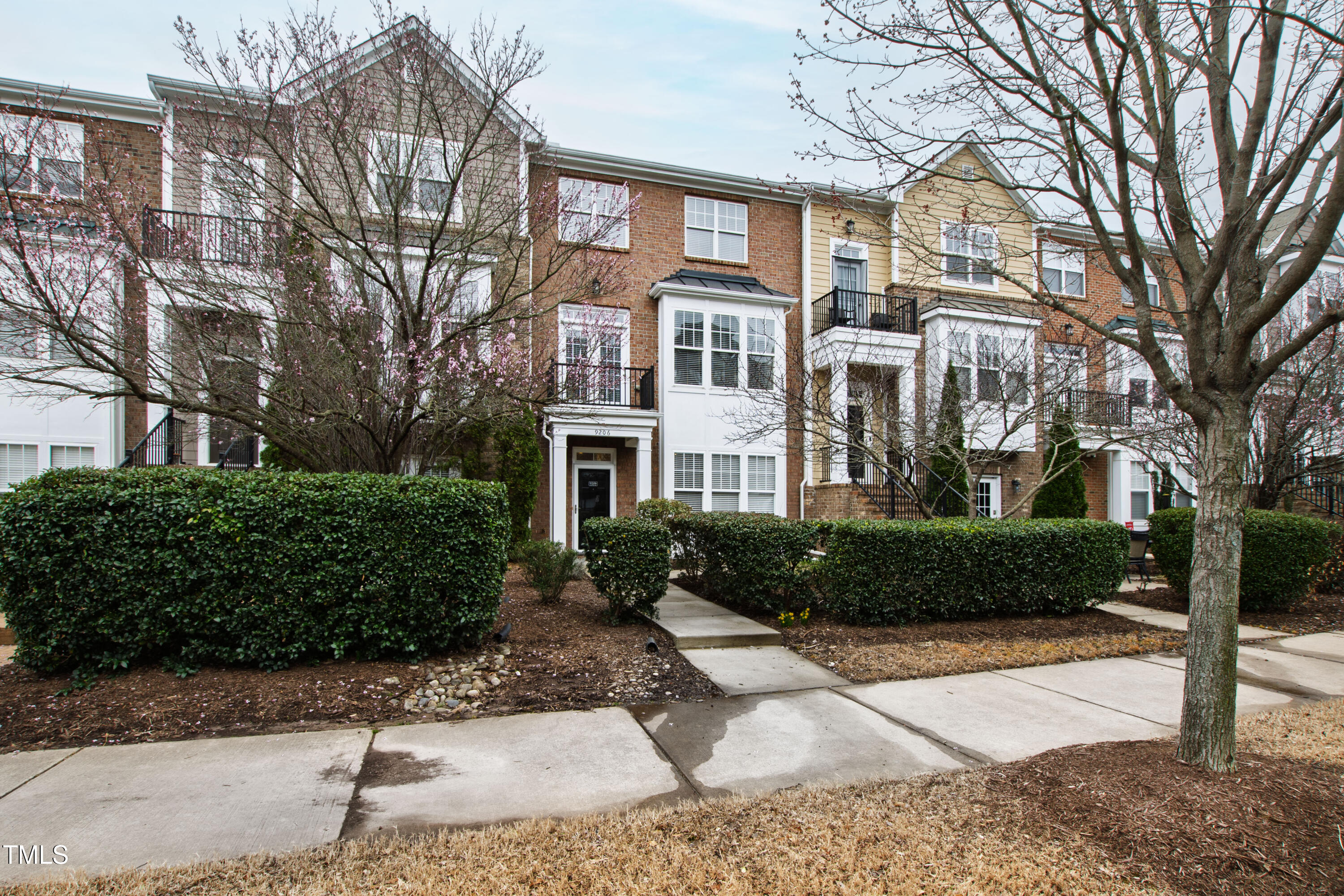 9206 Wooden Road