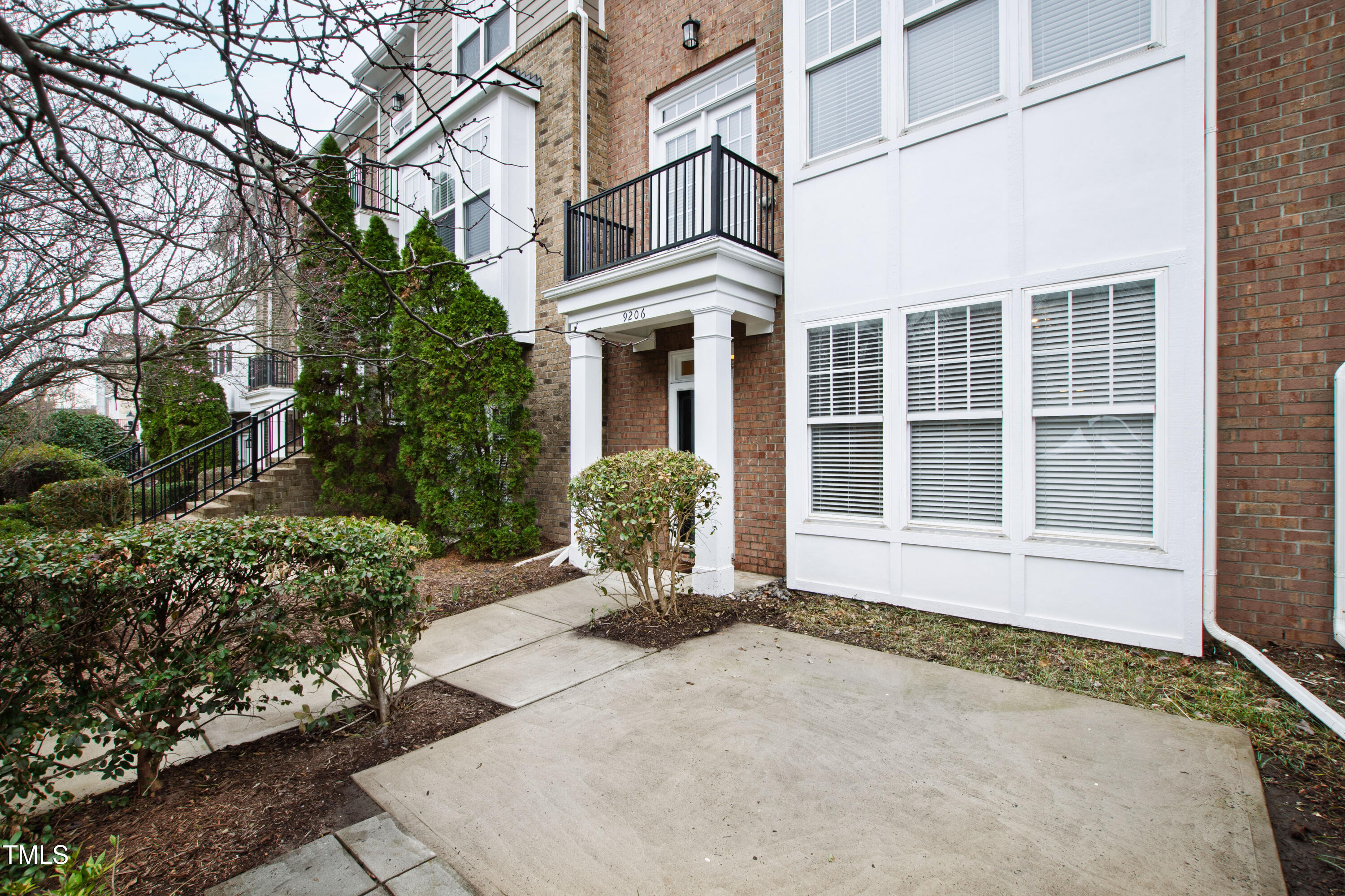 9206 Wooden Road