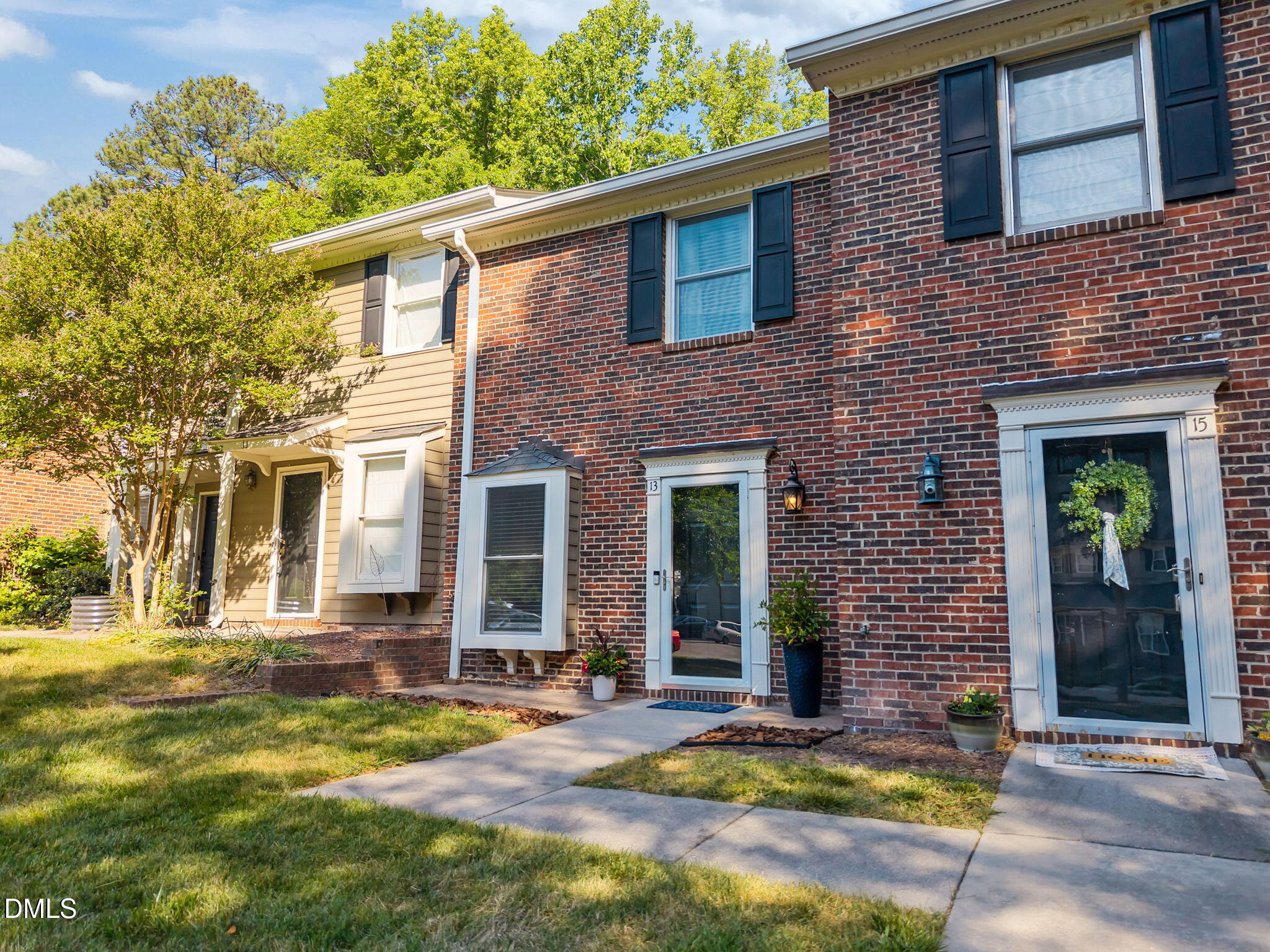 13 Hartford Court