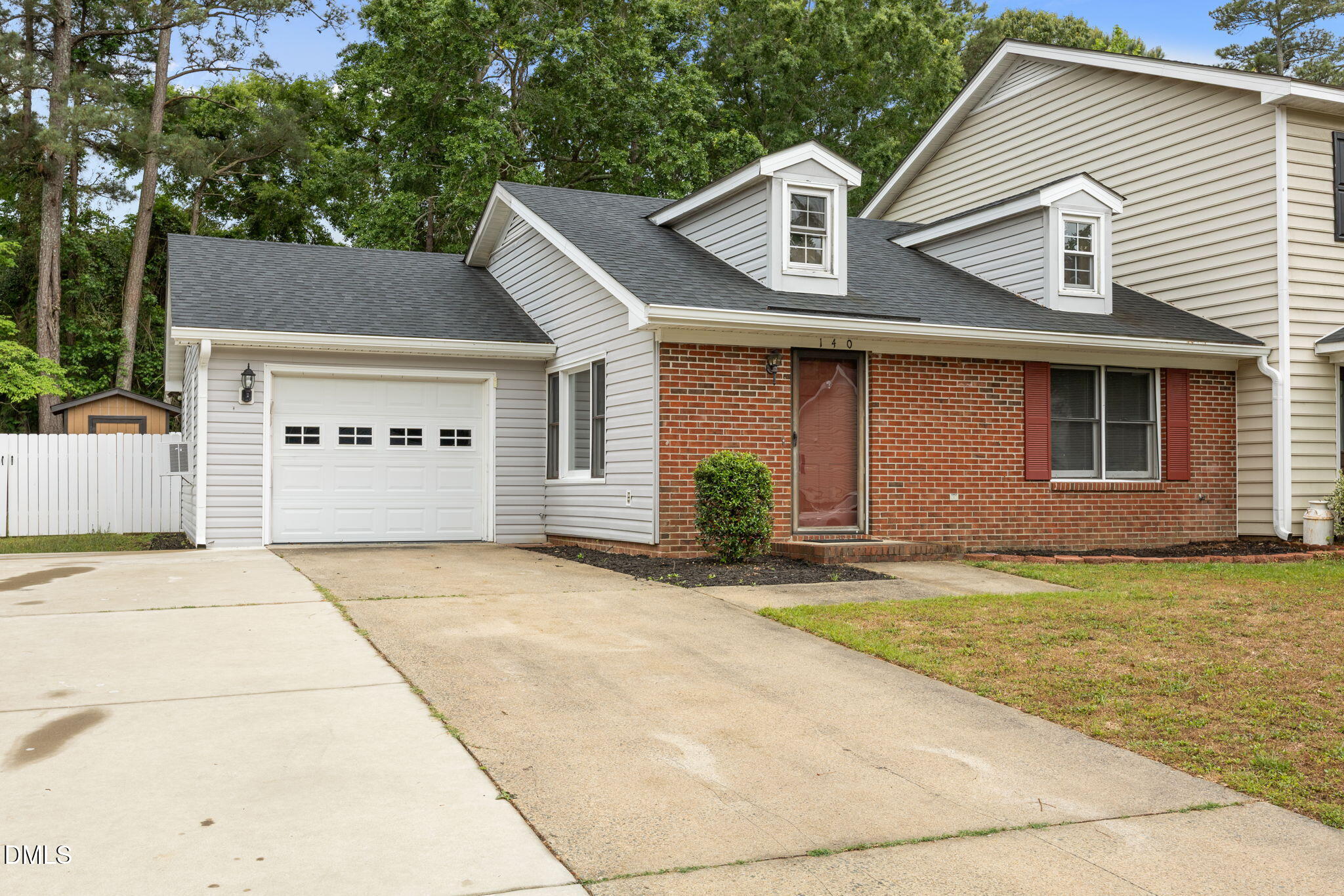 140 Rollingwood Drive