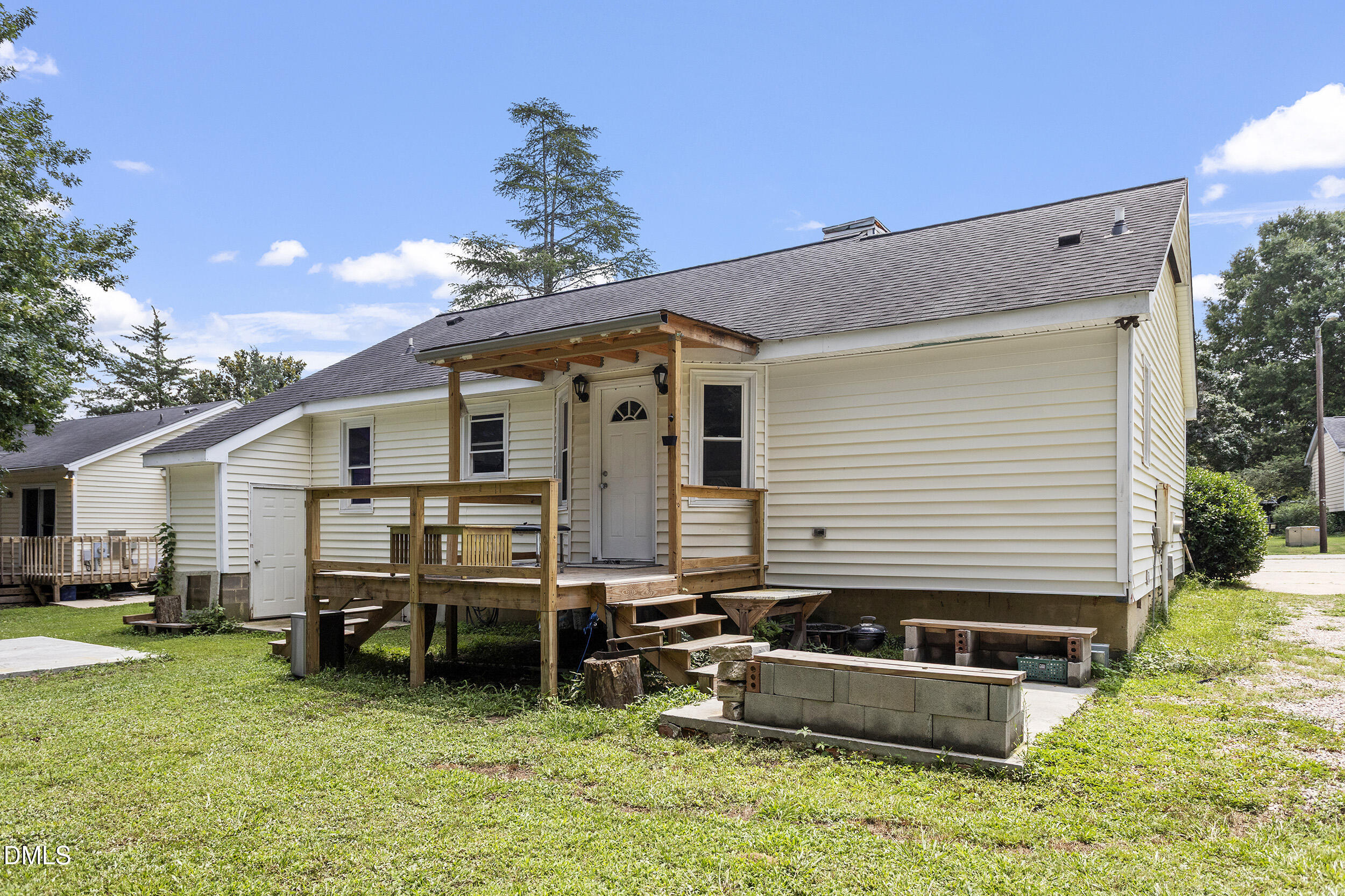 5809 Iris Lake Court