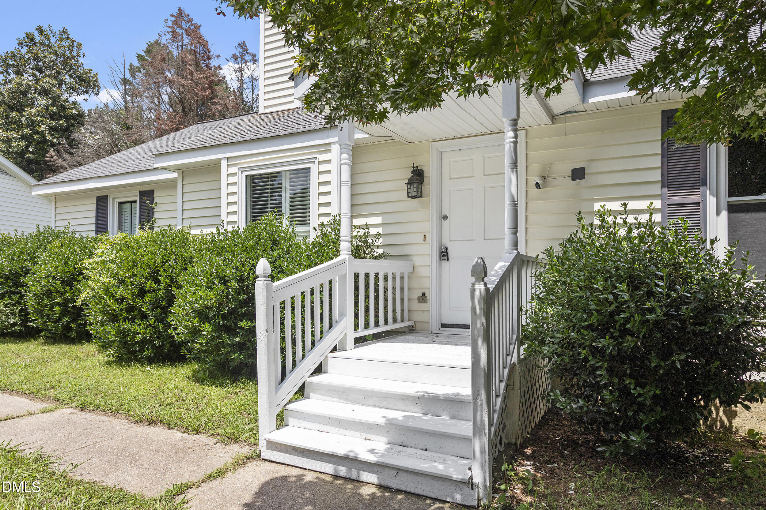 5809 Iris Lake Court