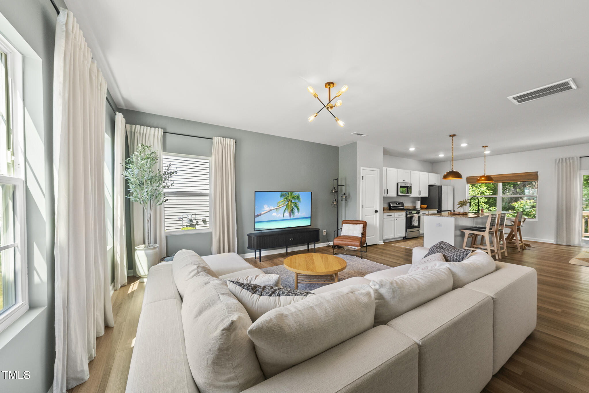 77 Rolling Creek Circle