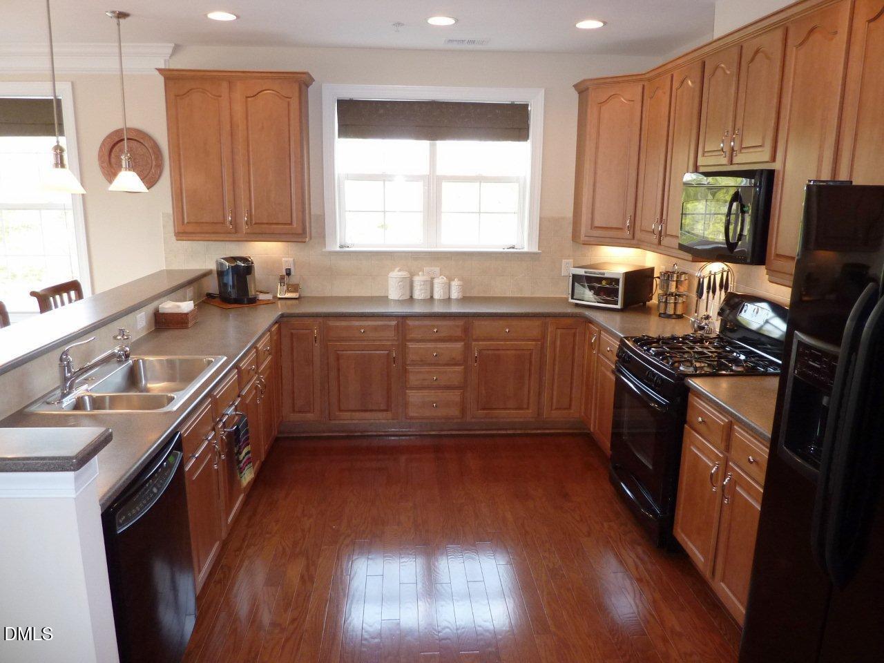 10400 Rosegate Court 302