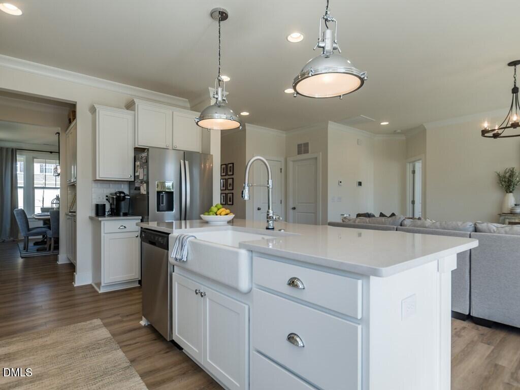 545 Hipwood Drive