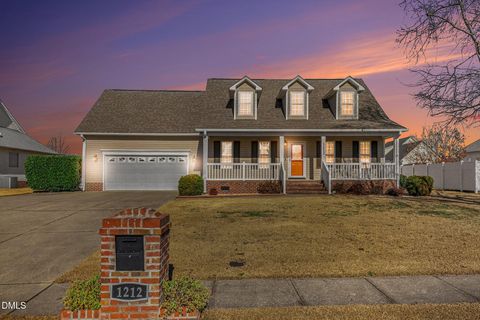 1212 Thistle Gold Drive Hope Mills NC 28348