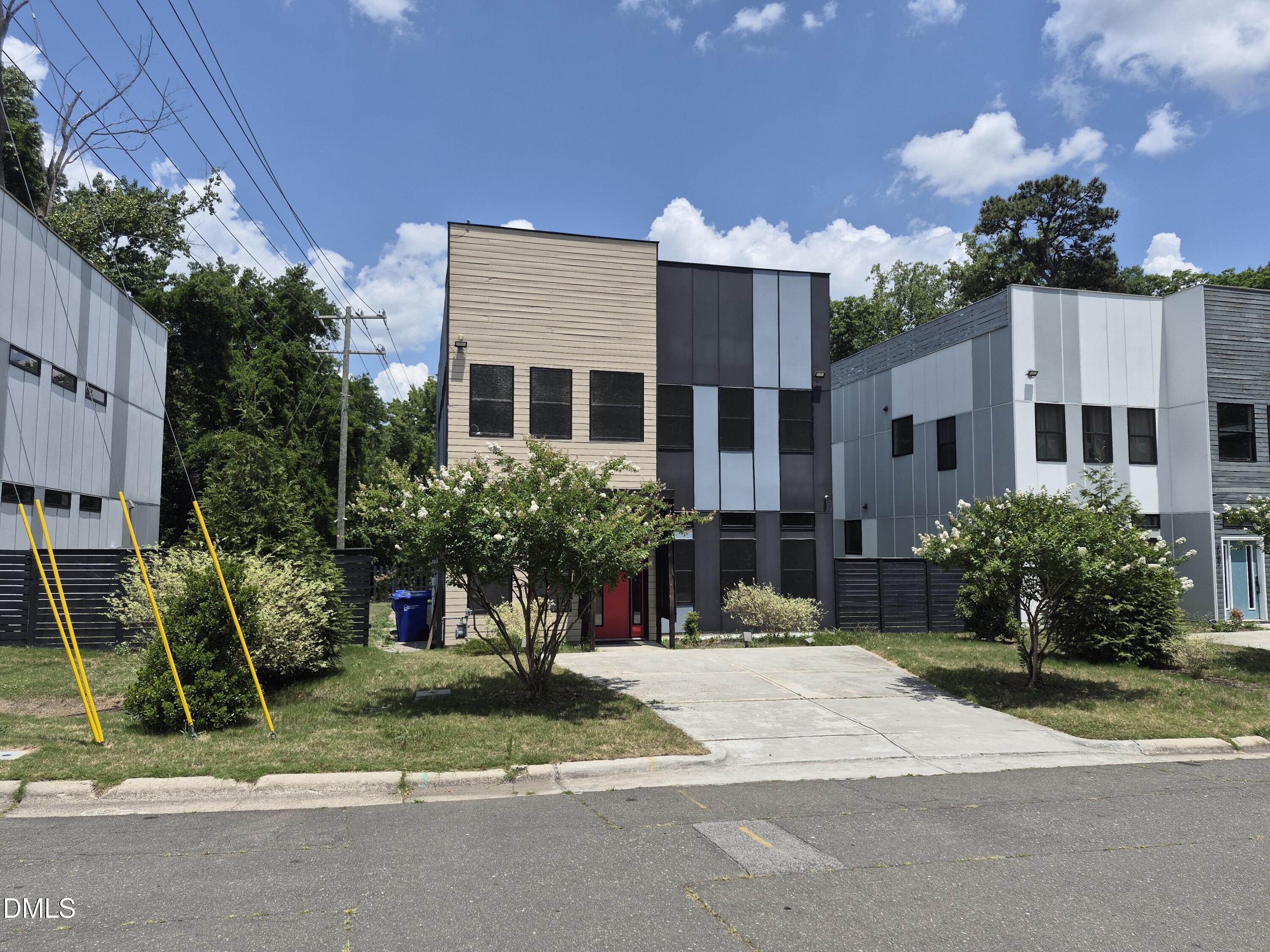 603 Lee Street