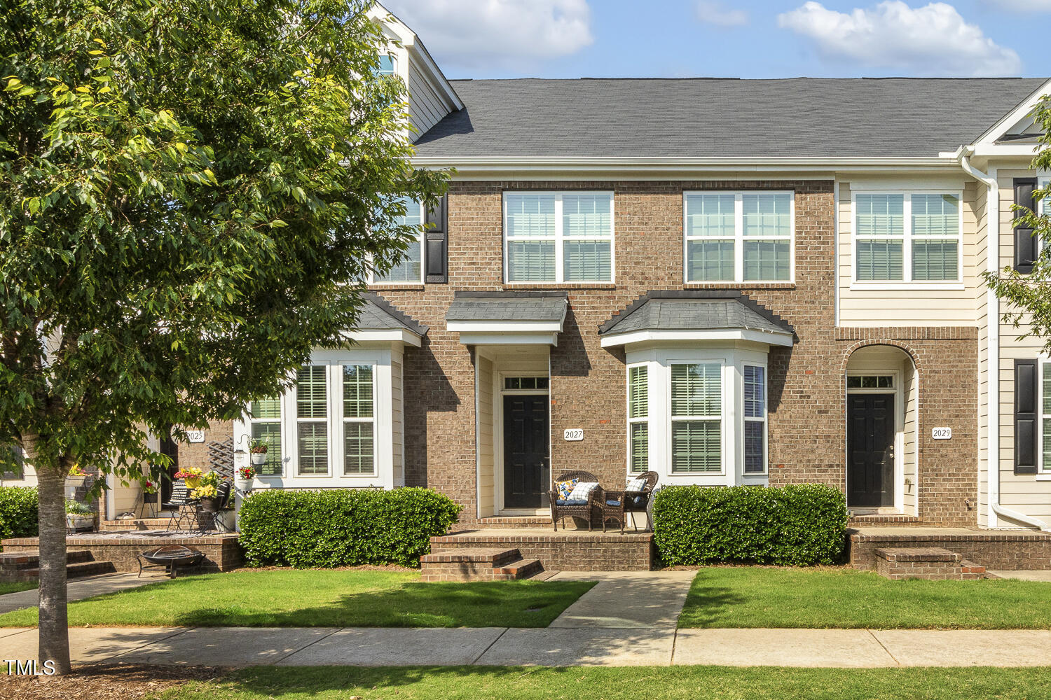 2027 Hayes Lane