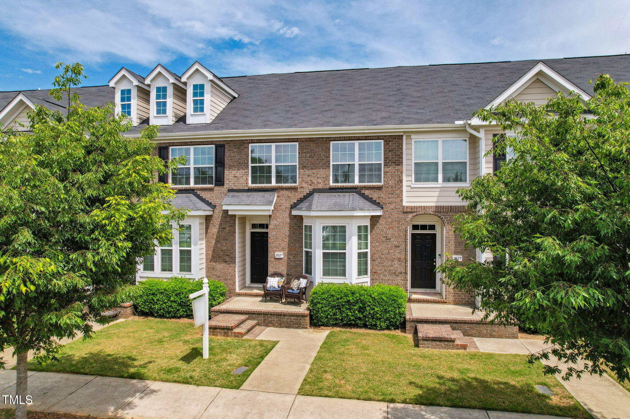 2027 Hayes Lane