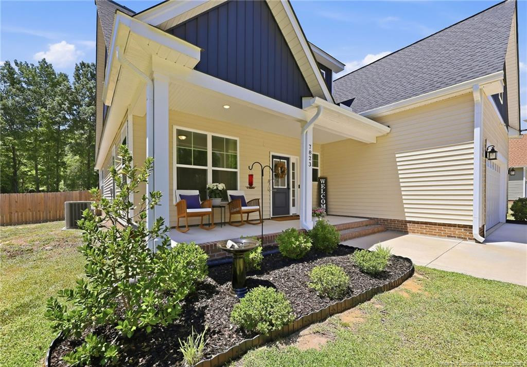 7823 Lucinda Lane