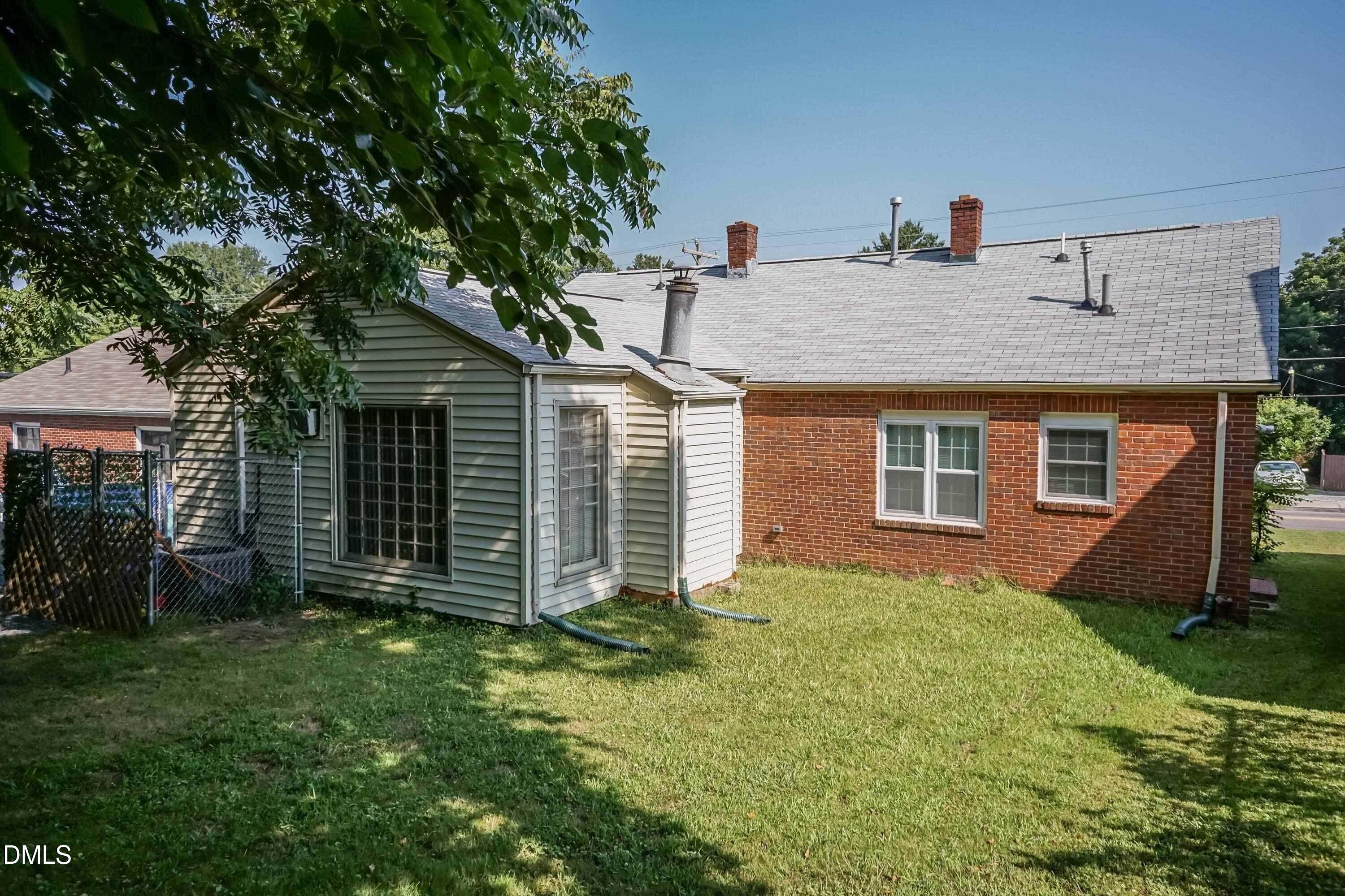 1304 Holloway Street