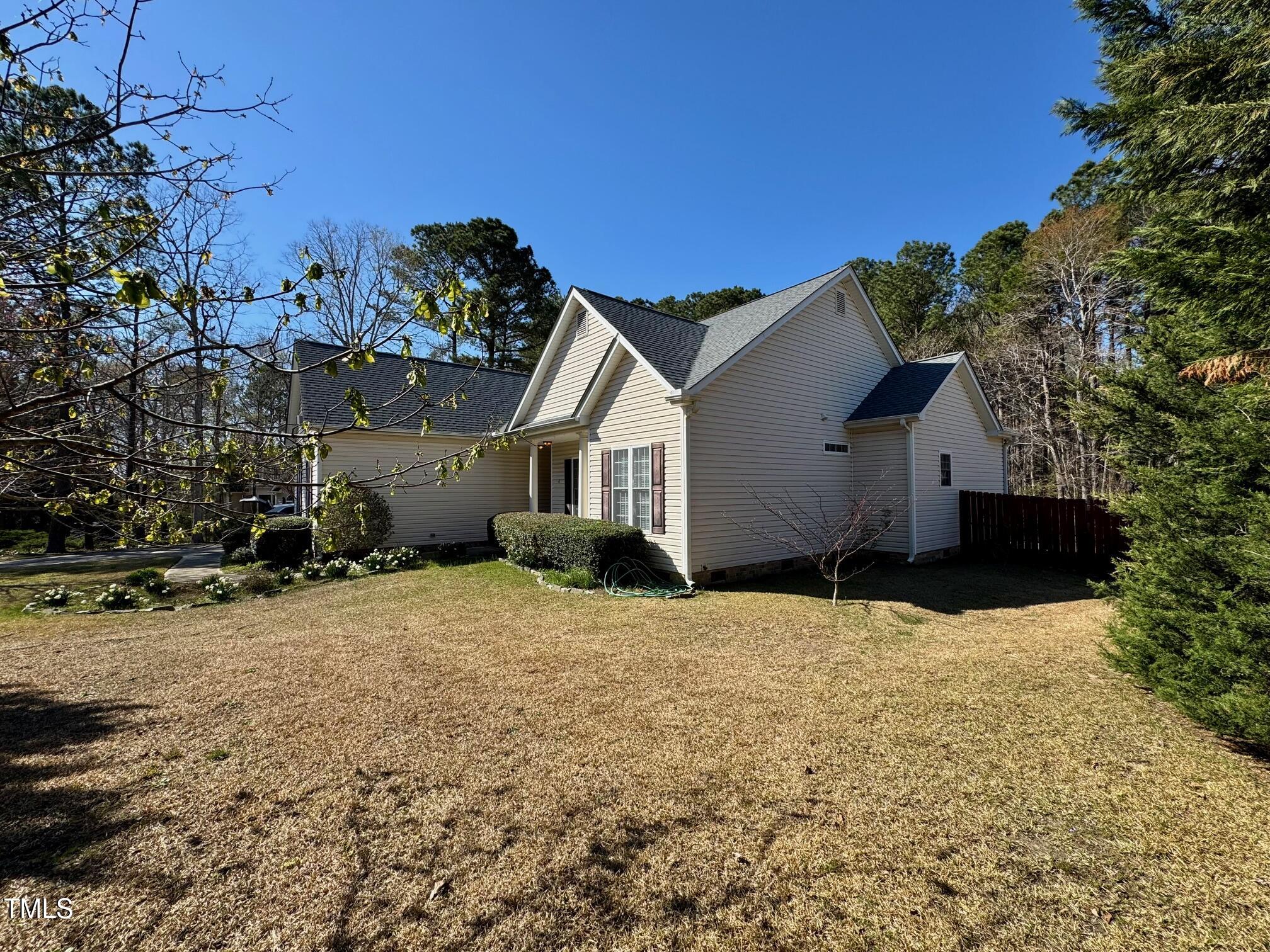 20 Willows Den Court