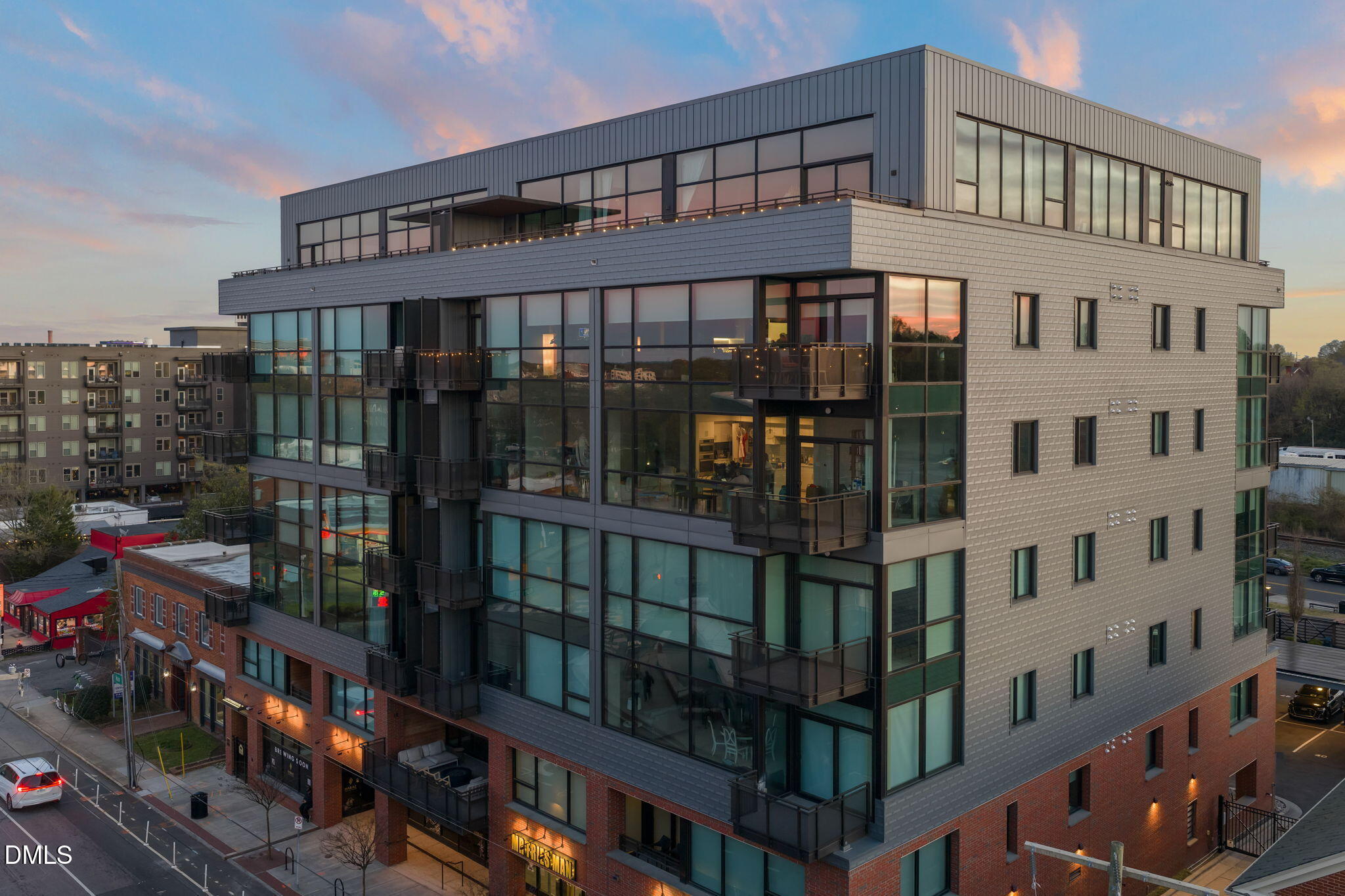 1105 W Main Street 704 Pent House