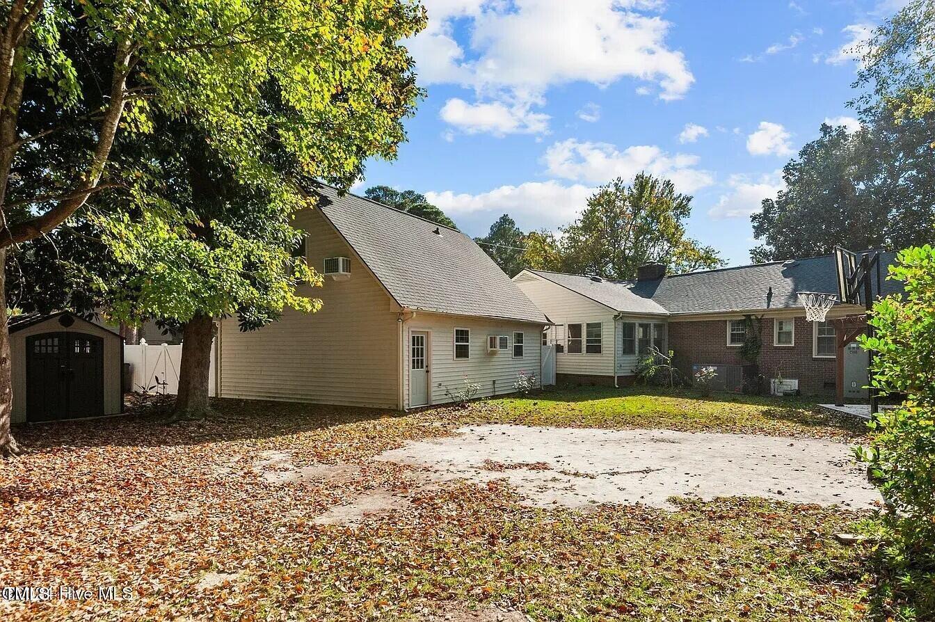 2505 Dawn Circle