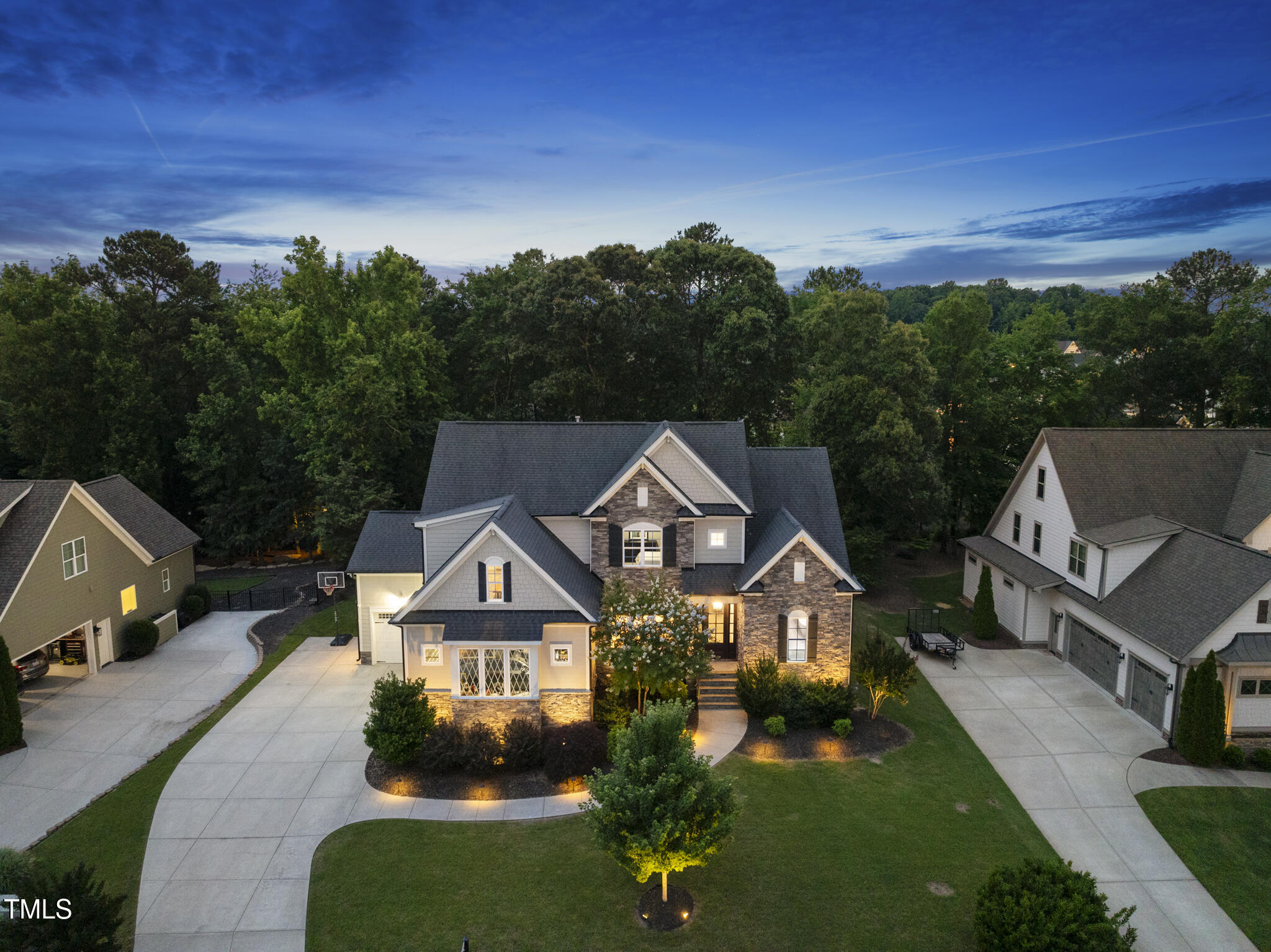 1325 Mackinaw Drive