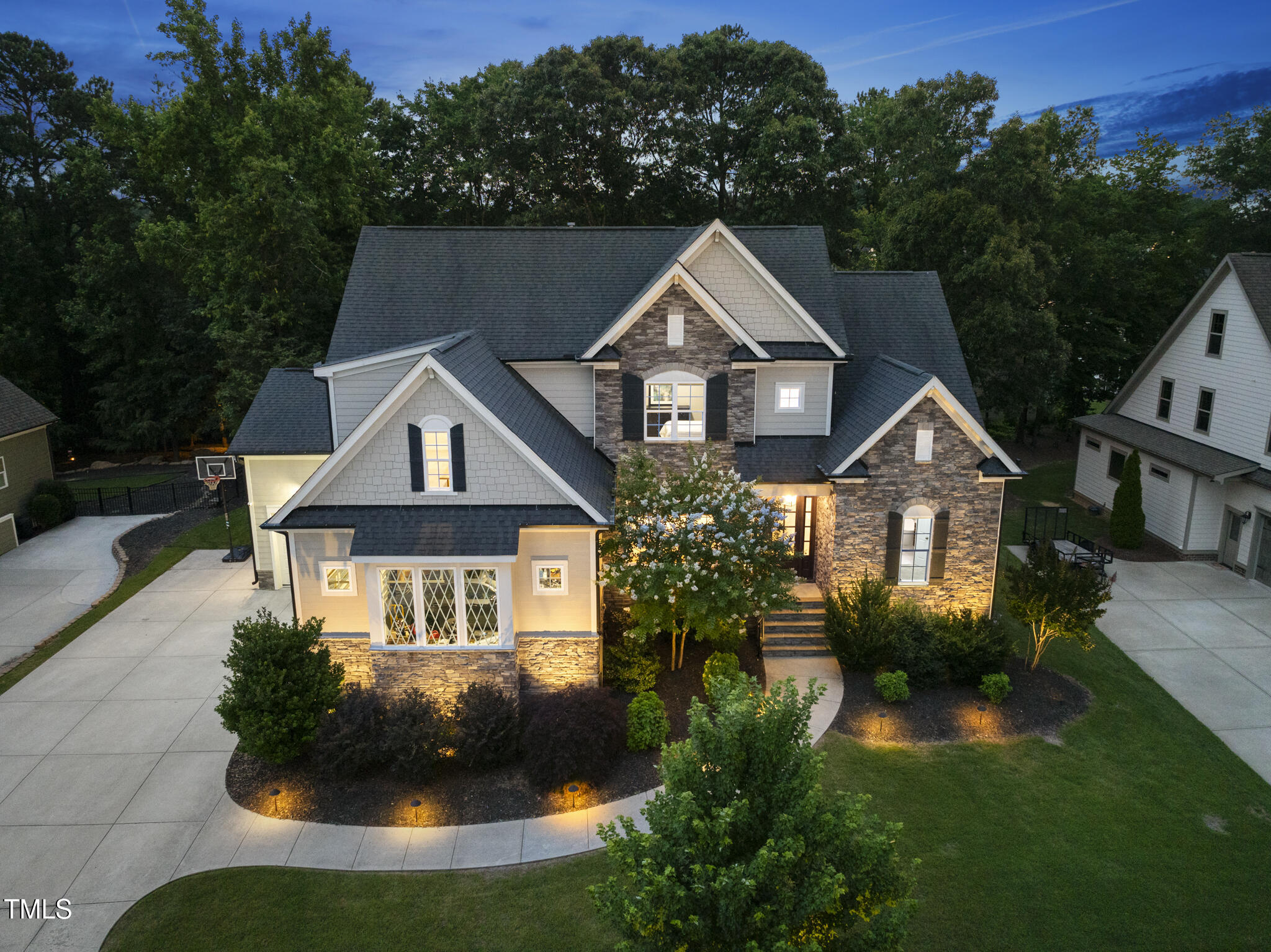 1325 Mackinaw Drive