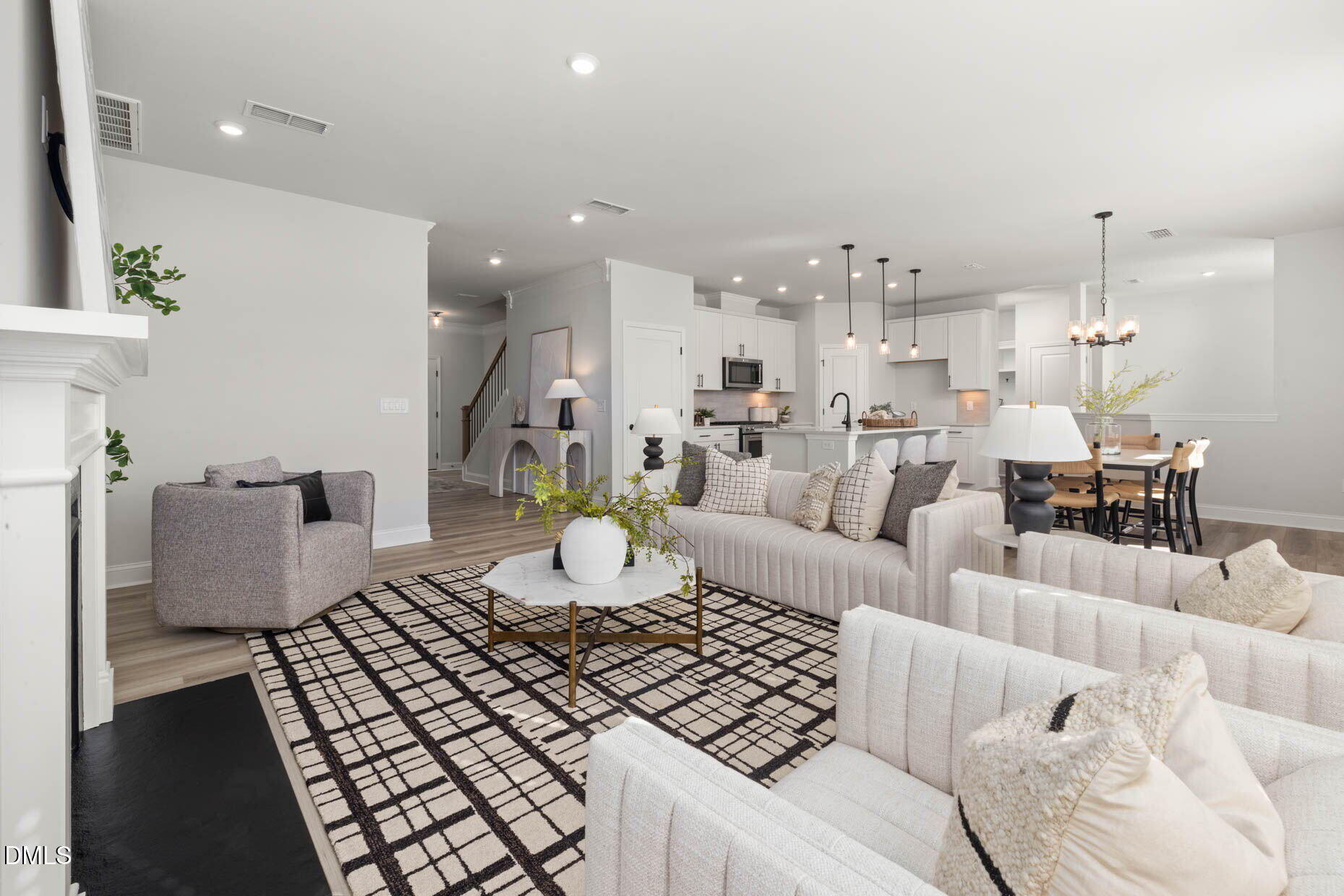 2113 Saunders Farm Way