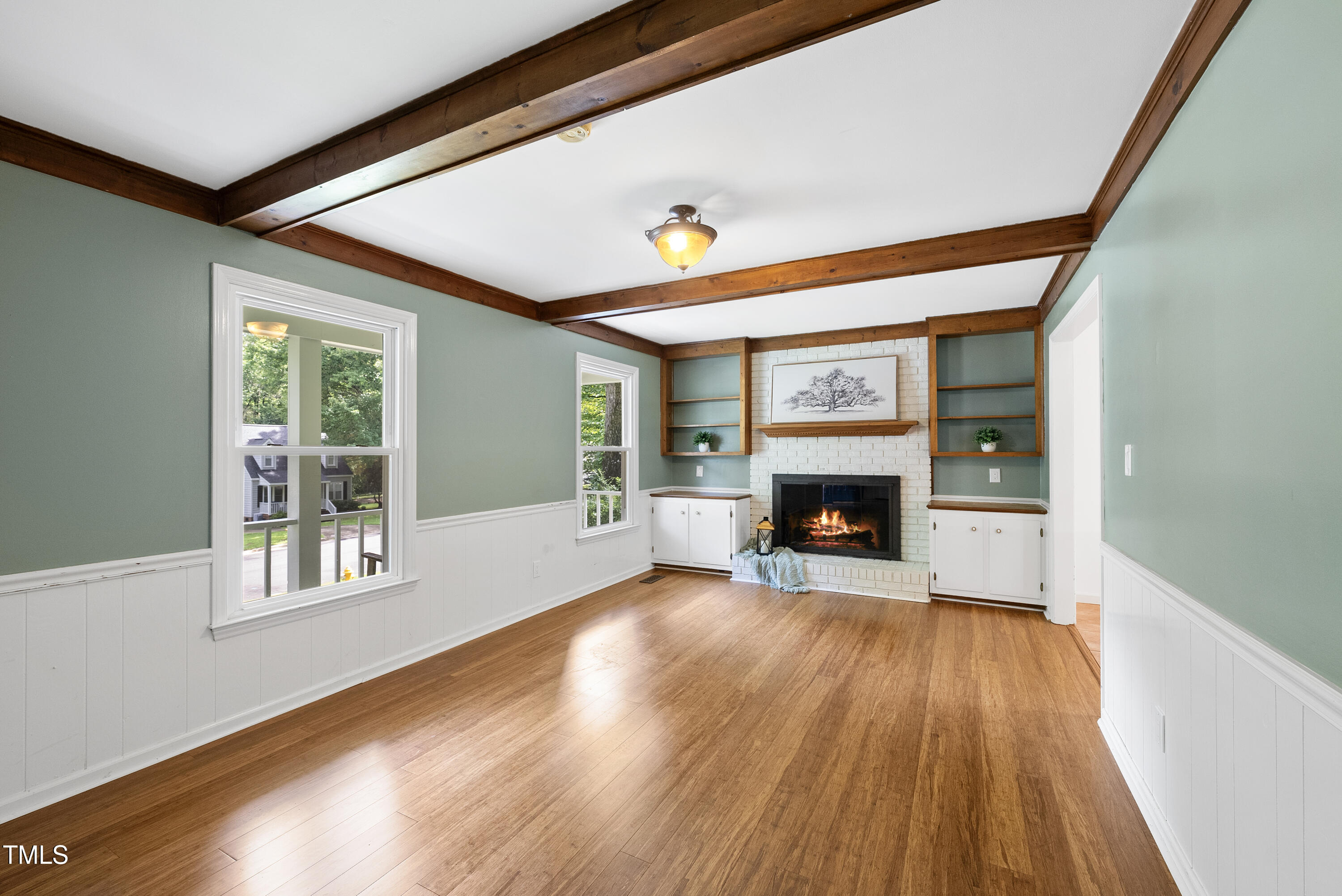 112 Whithorne Drive