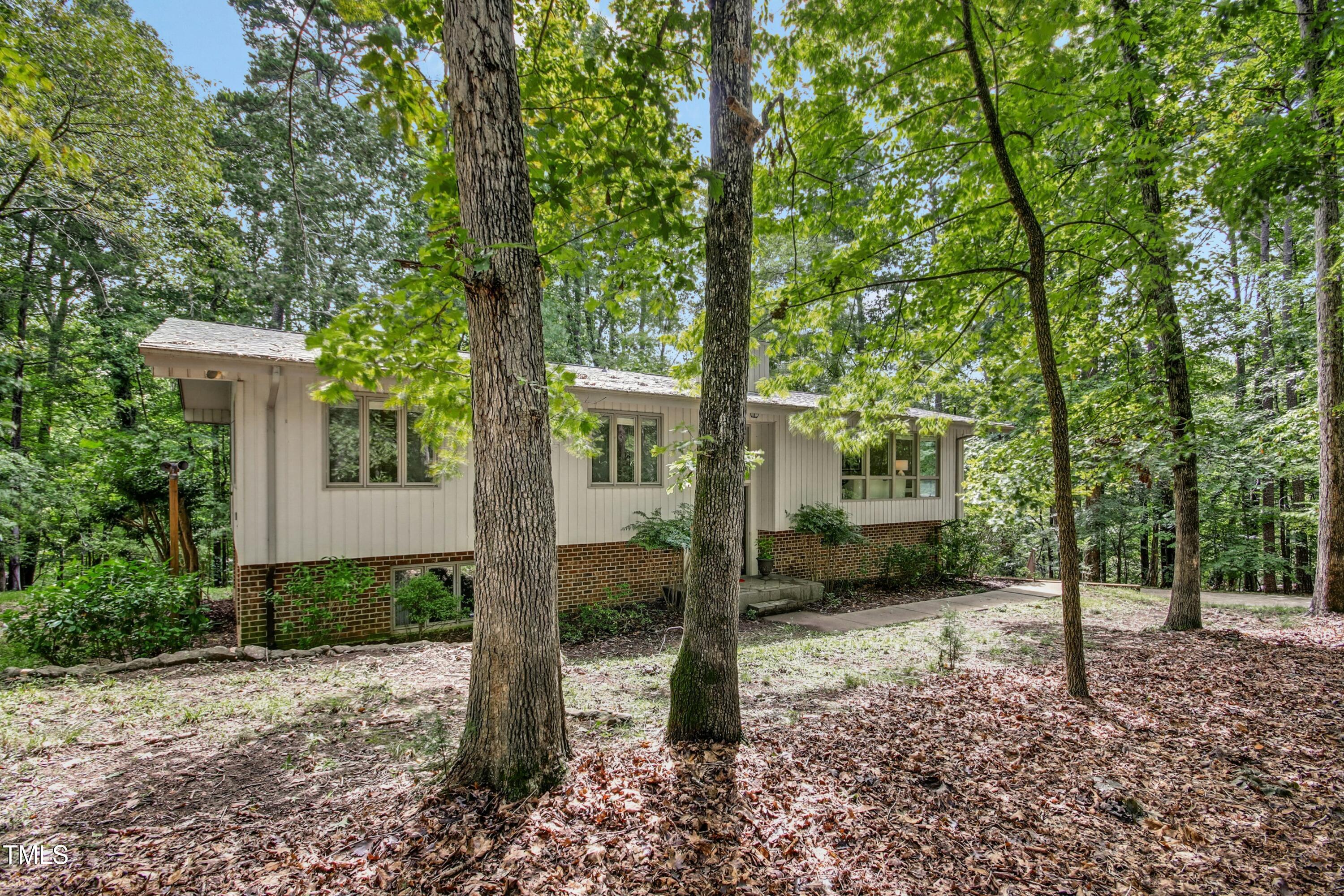 623 Totten Place