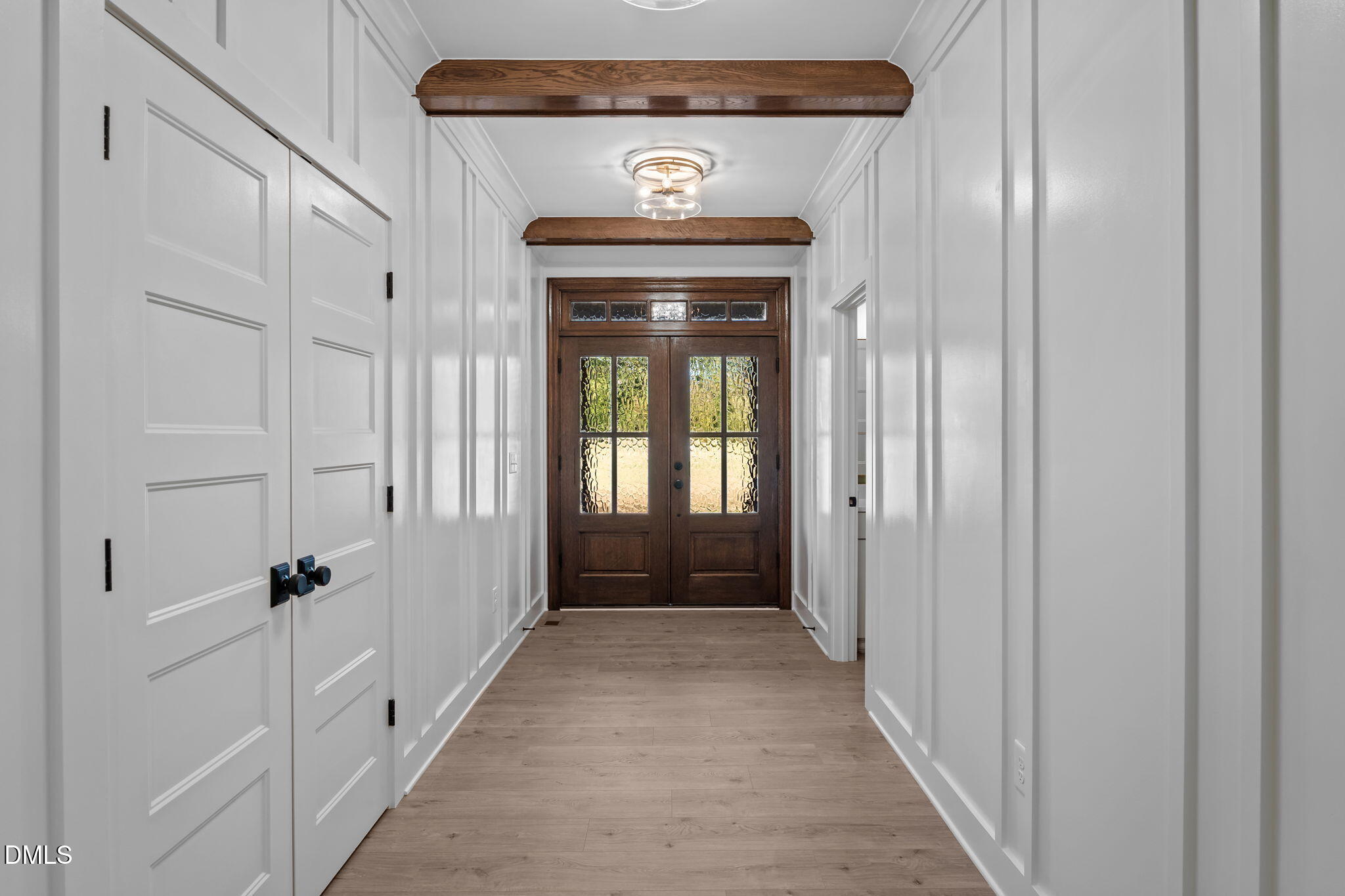 1100 Waterstone Lane