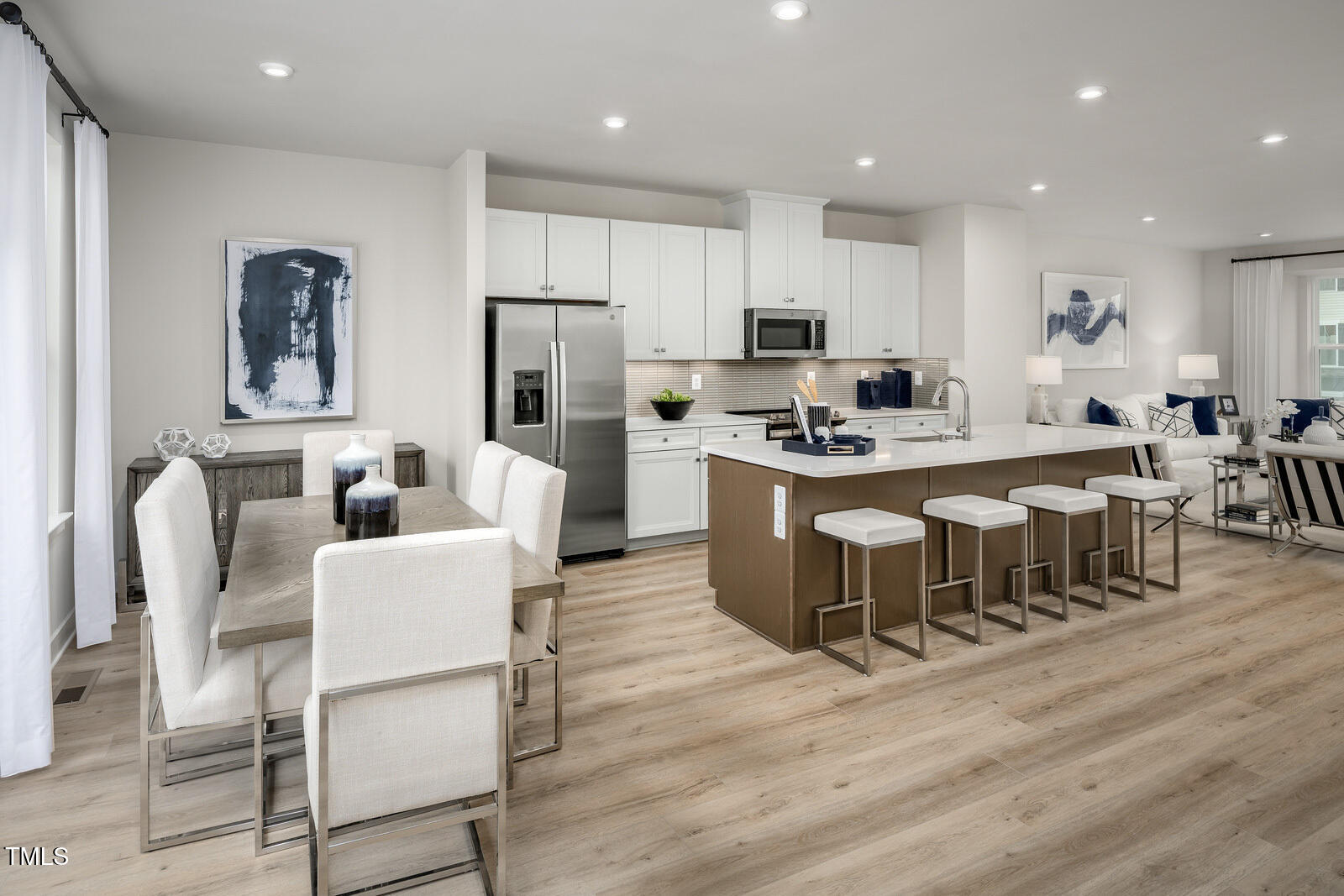 2881 Foster Woods Drive