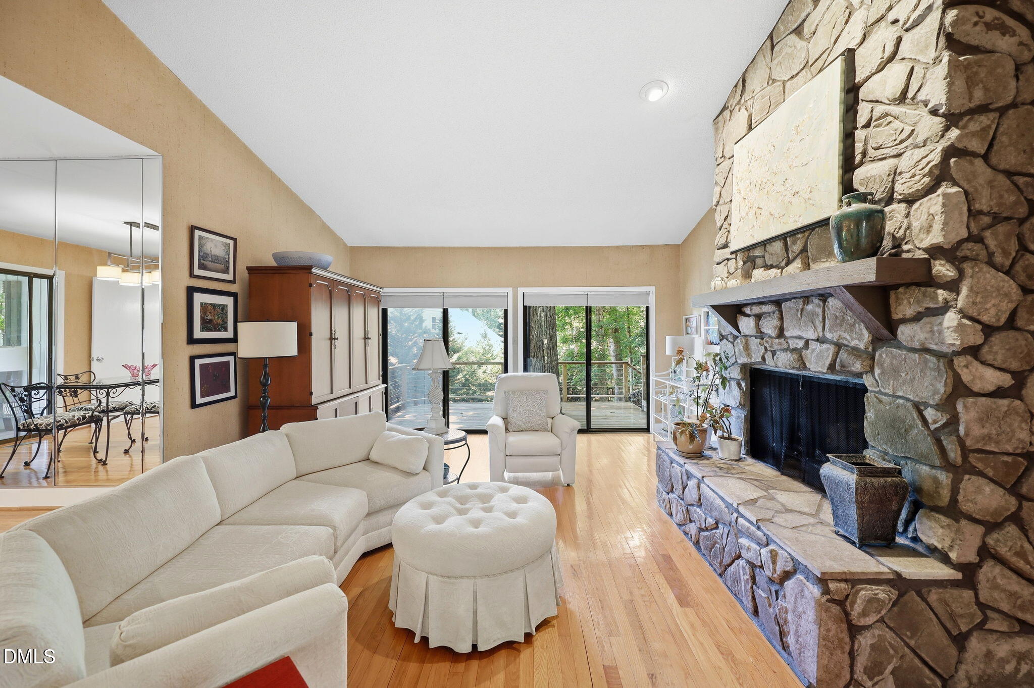 6101 Dresden Lane