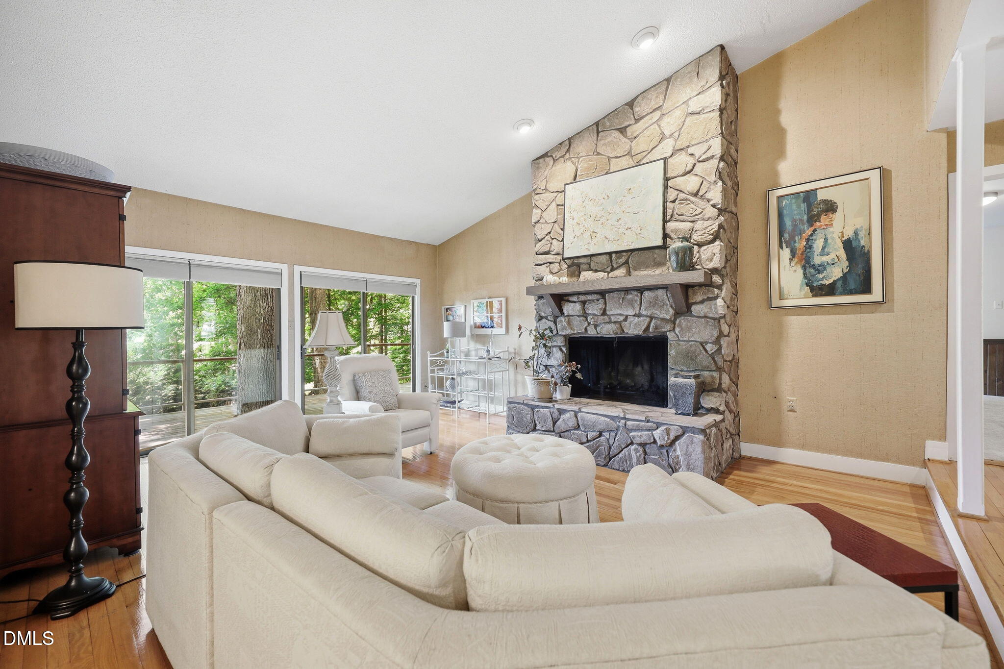6101 Dresden Lane