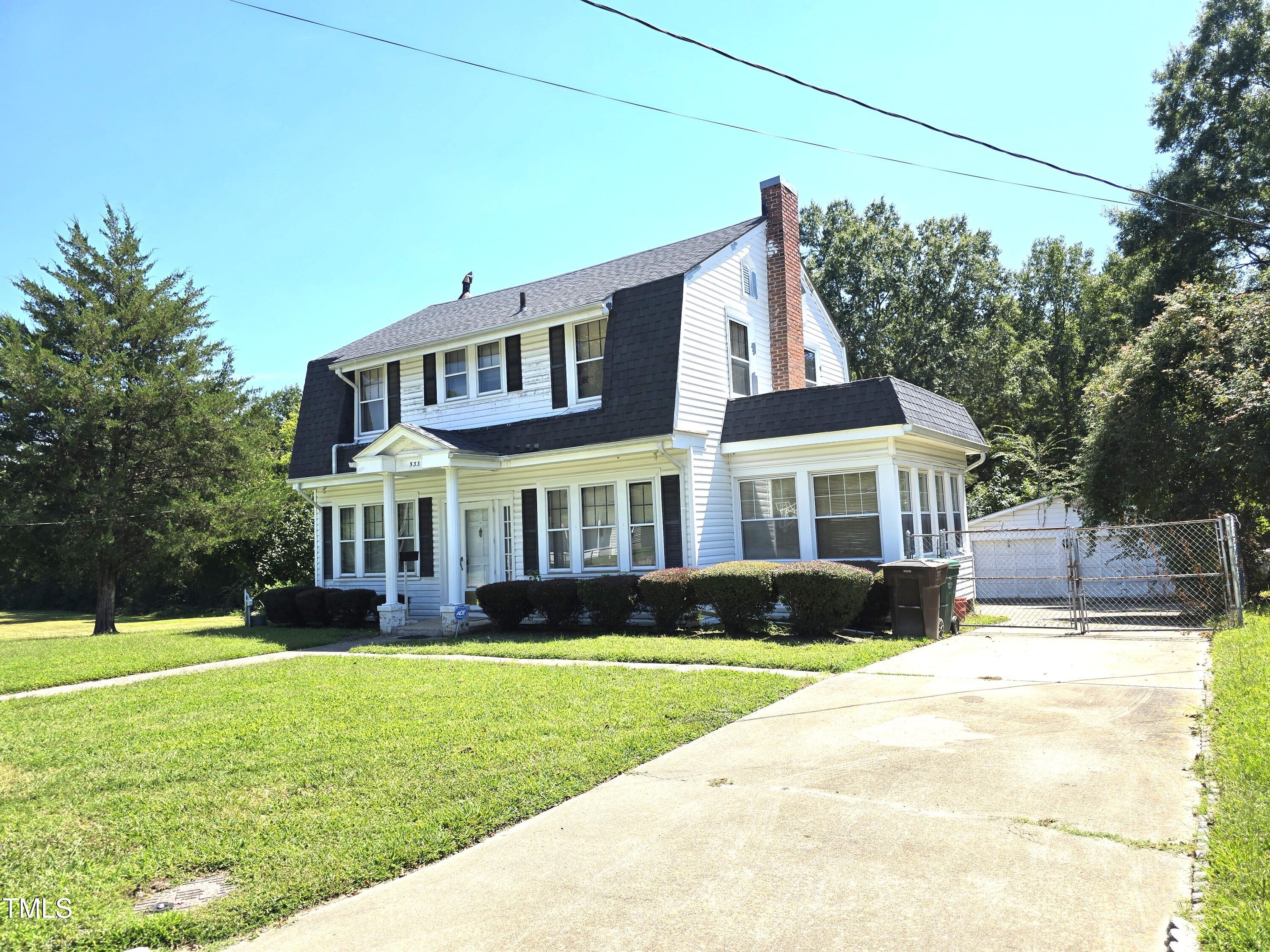 533 E St. James Street