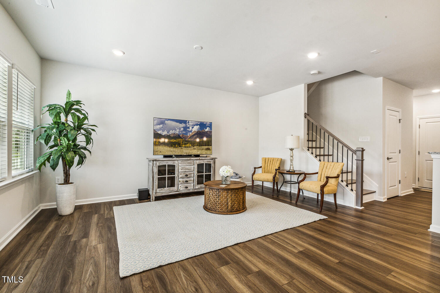 433 Parker Station Avenue