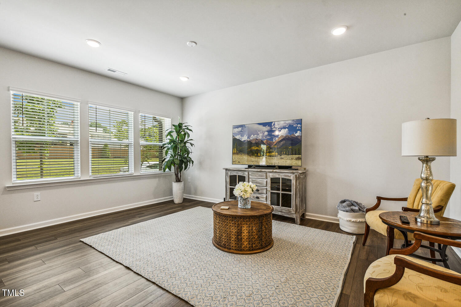 433 Parker Station Avenue