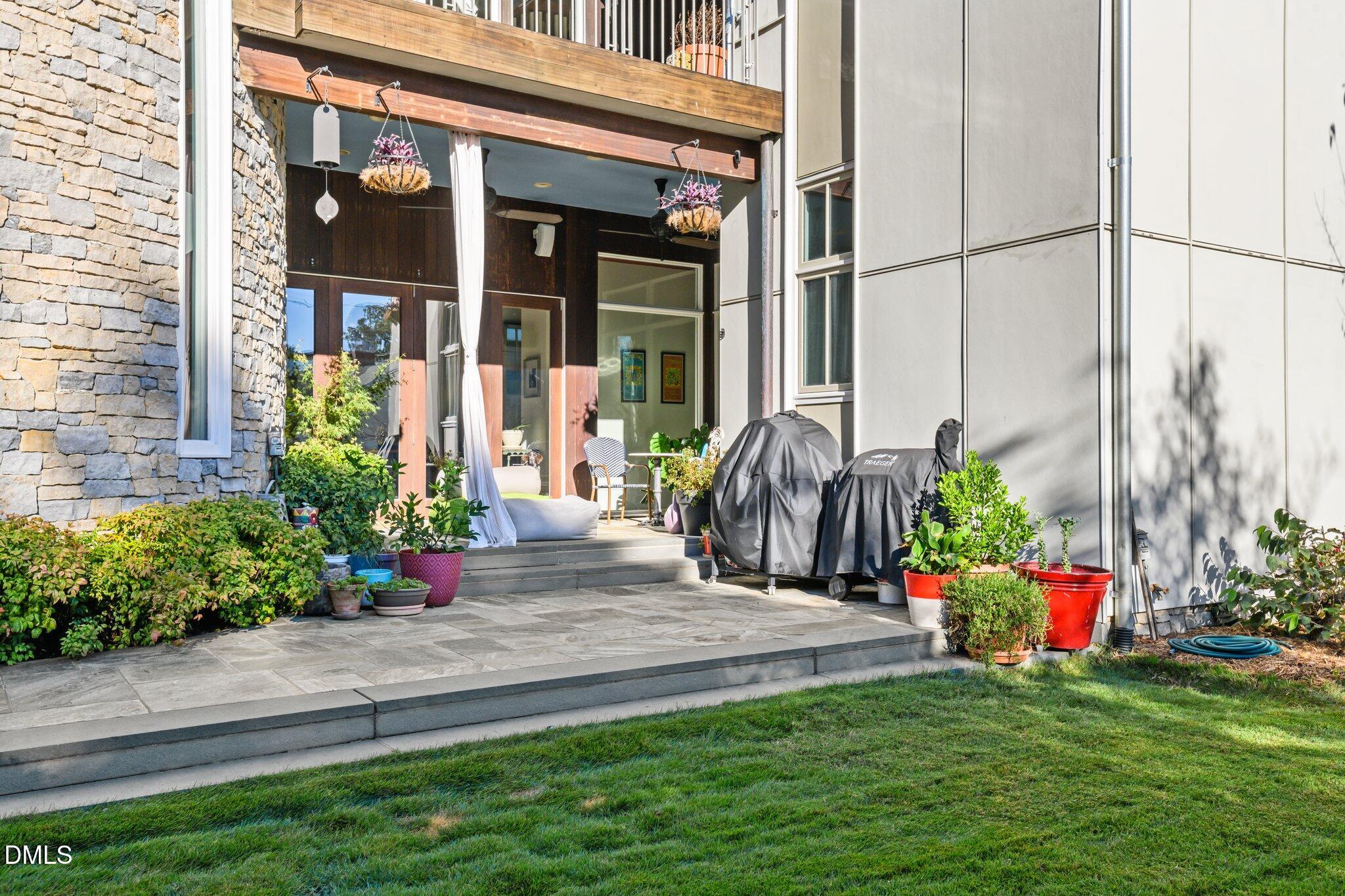 550 E Edenton Street