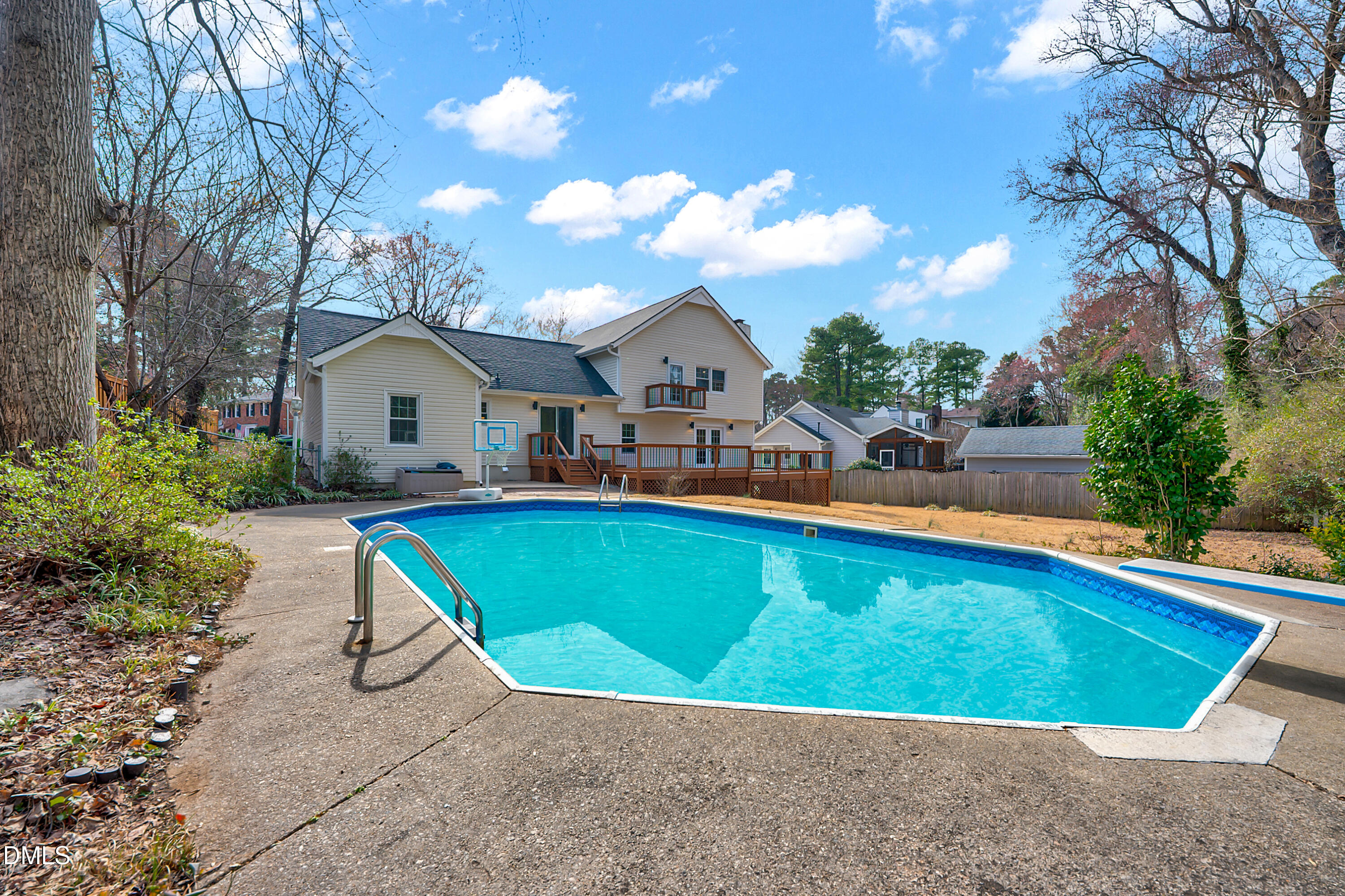 2113 Port Royal Road
