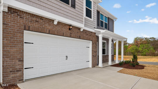 8 Tiger Eye Drive