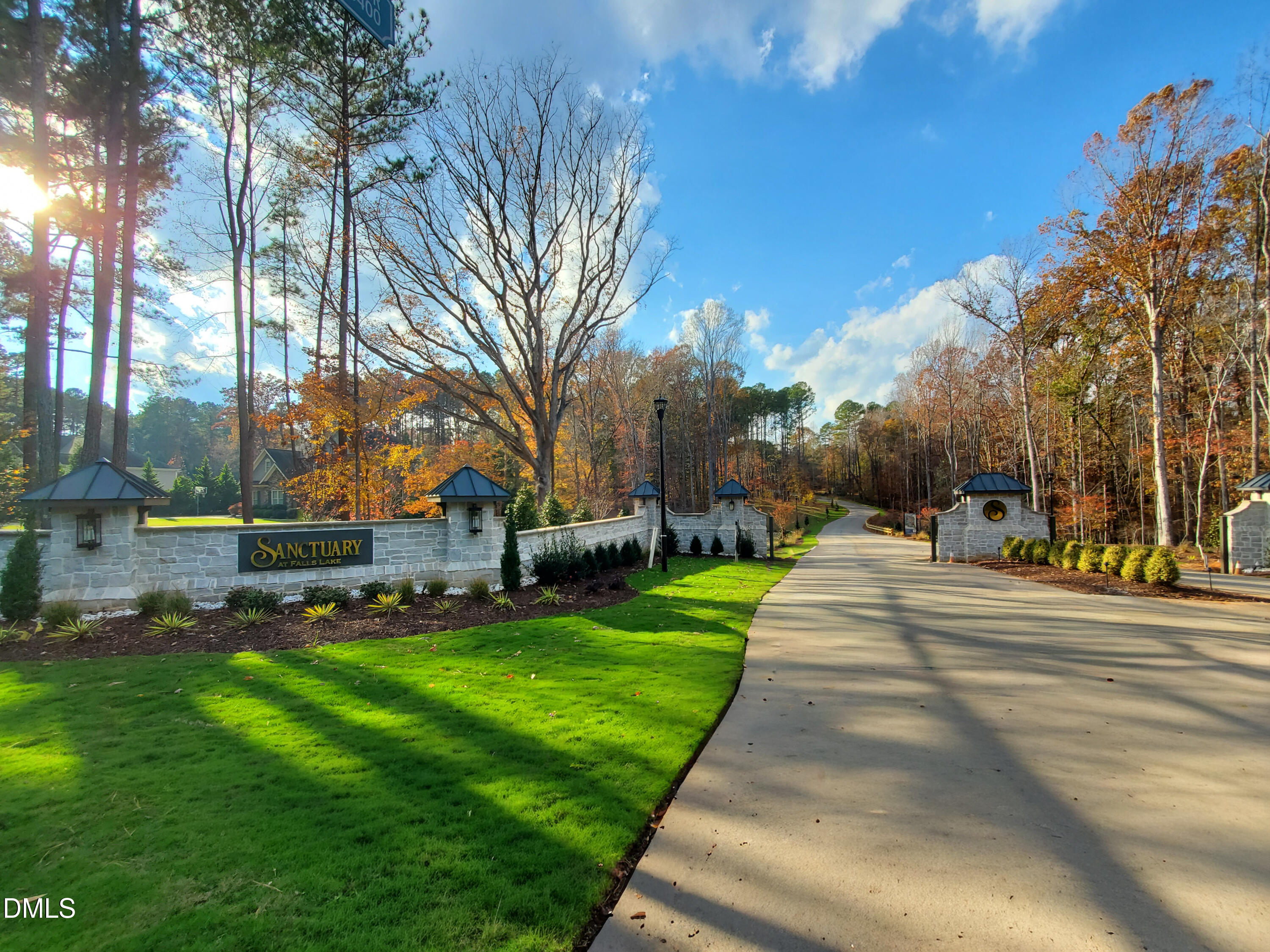 516 Falcon Nest Court