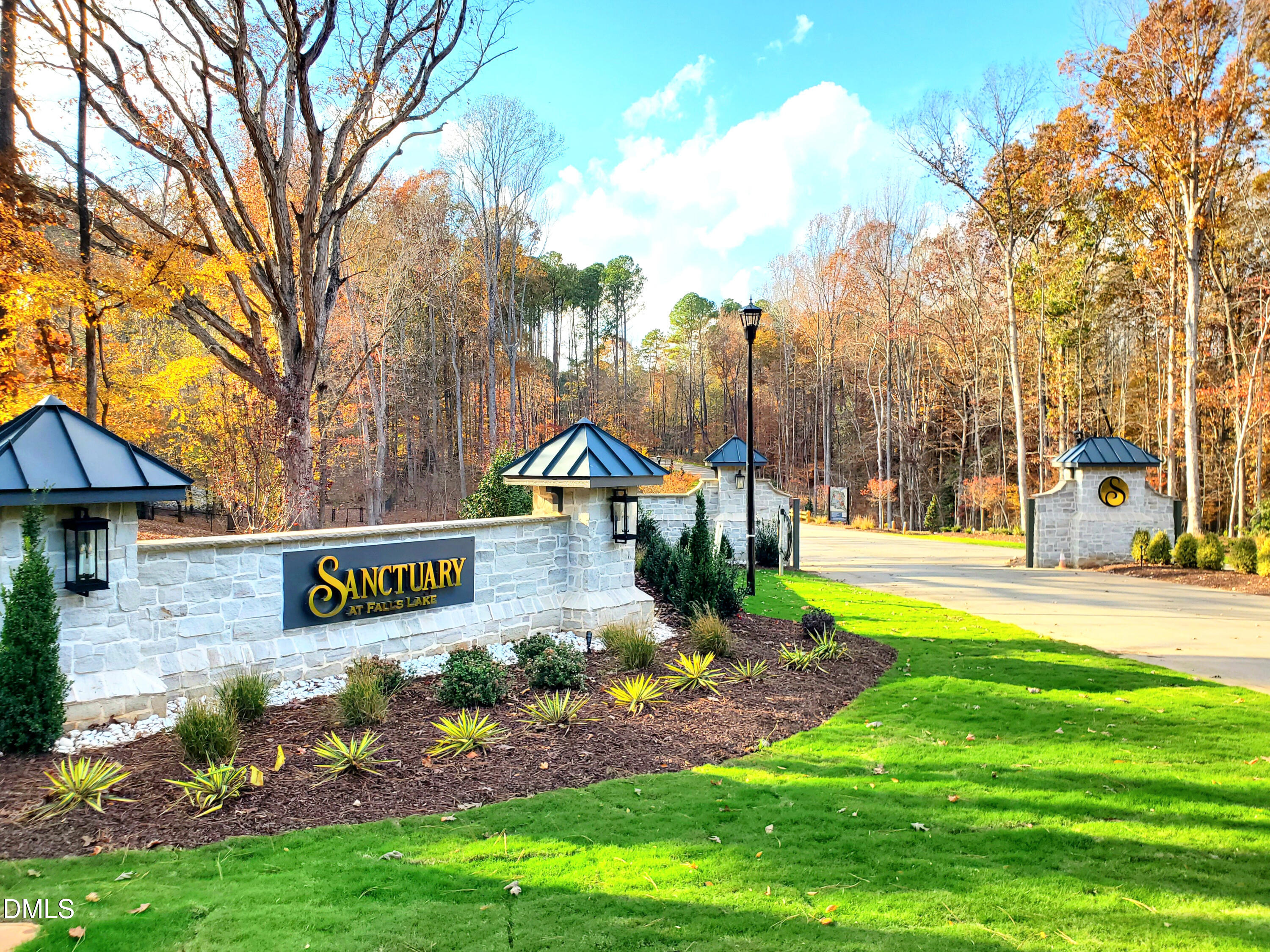 516 Falcon Nest Court