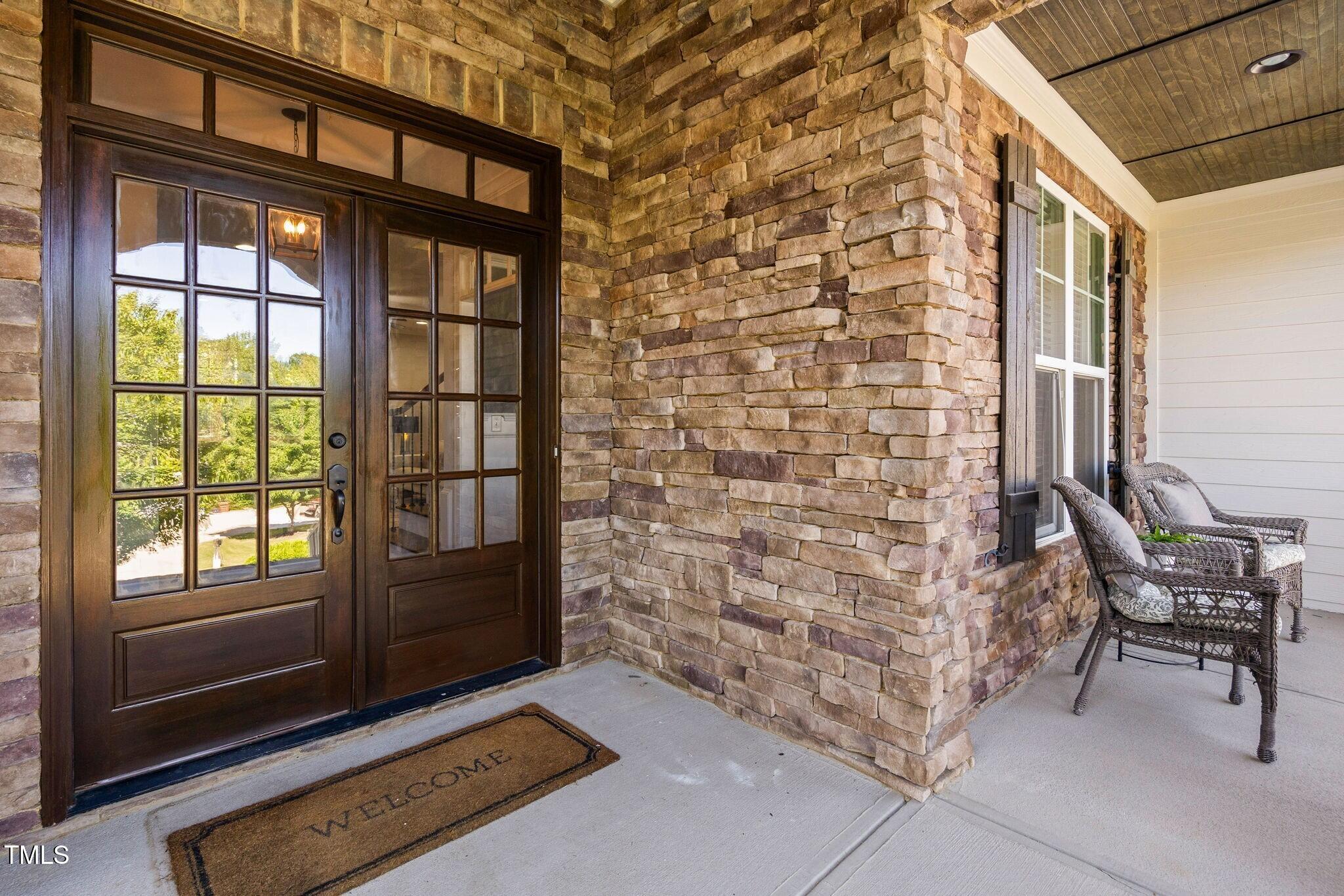 933 Hollymont Drive