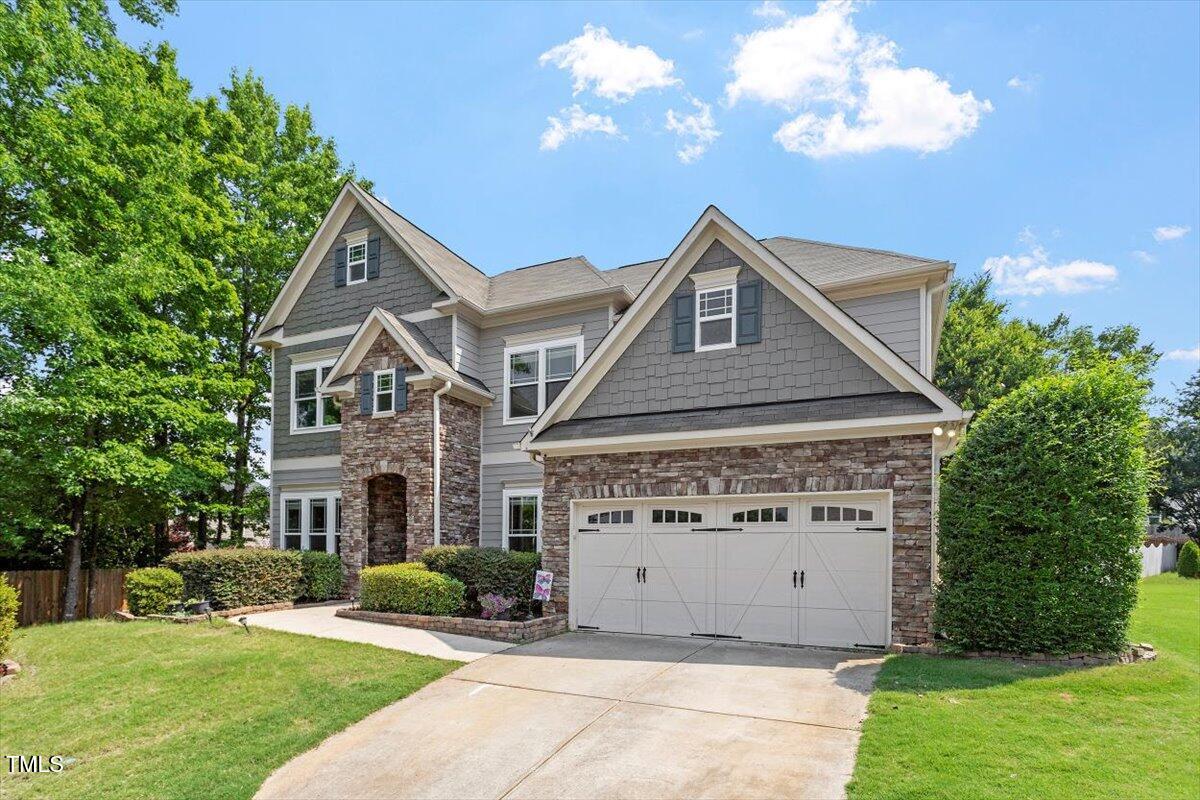 108 Holly Glen Court