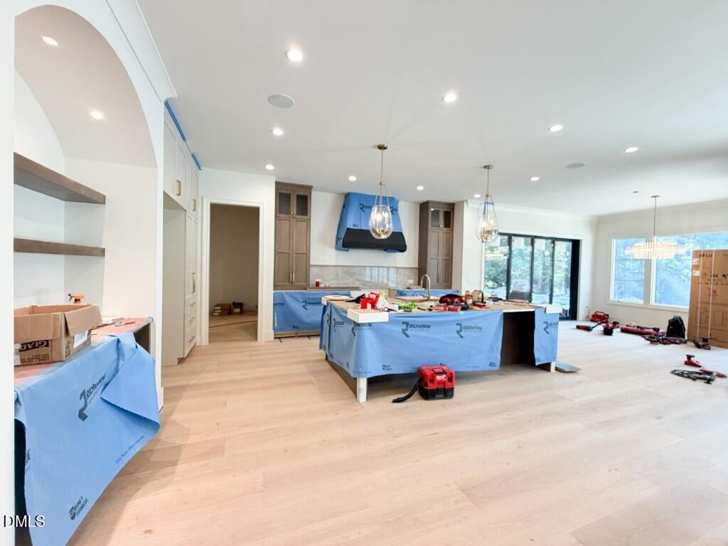 1221 Gunnison Place