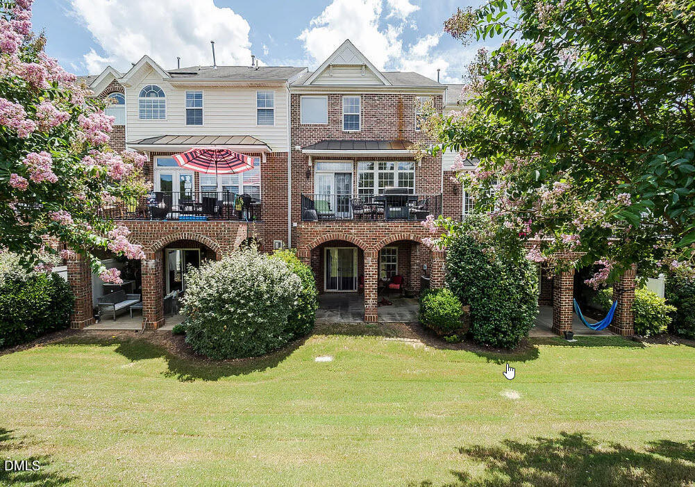 3005 Imperial Oaks Drive