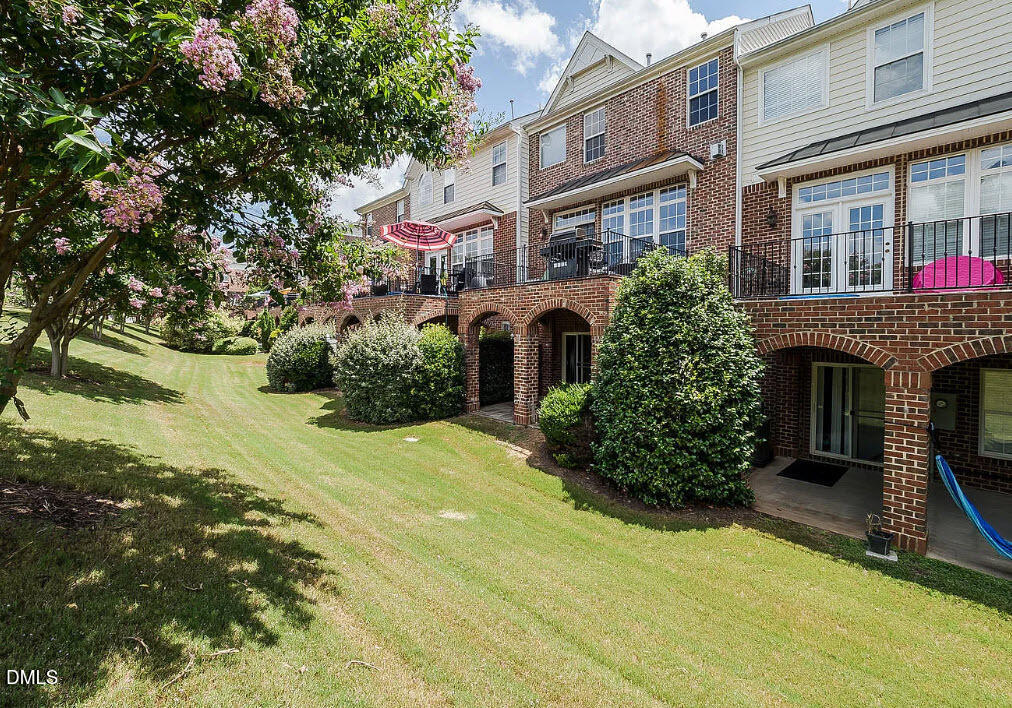 3005 Imperial Oaks Drive